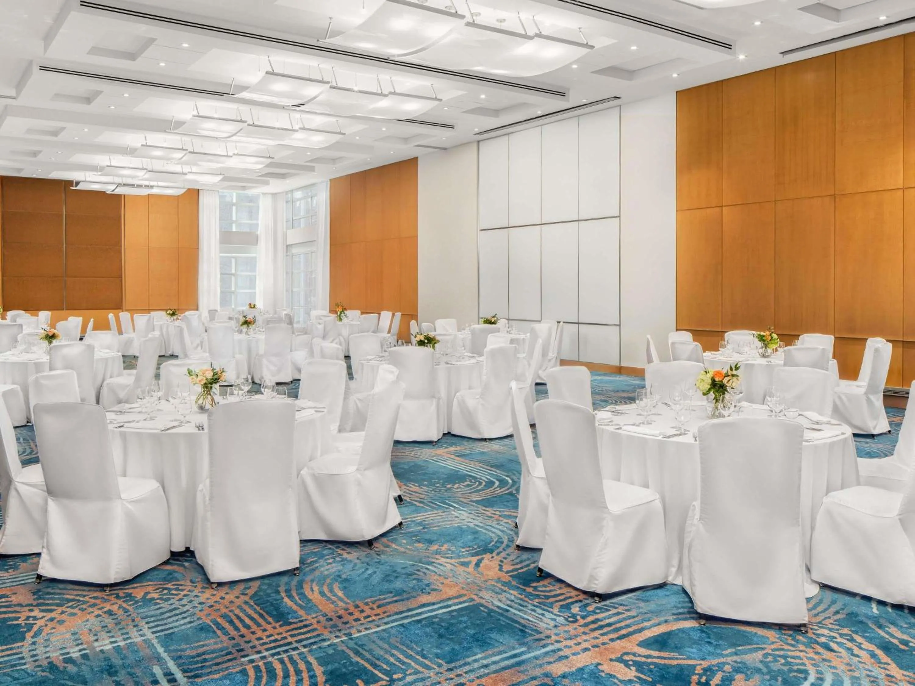 Meeting/conference room in Sofitel Montreal Golden Mile