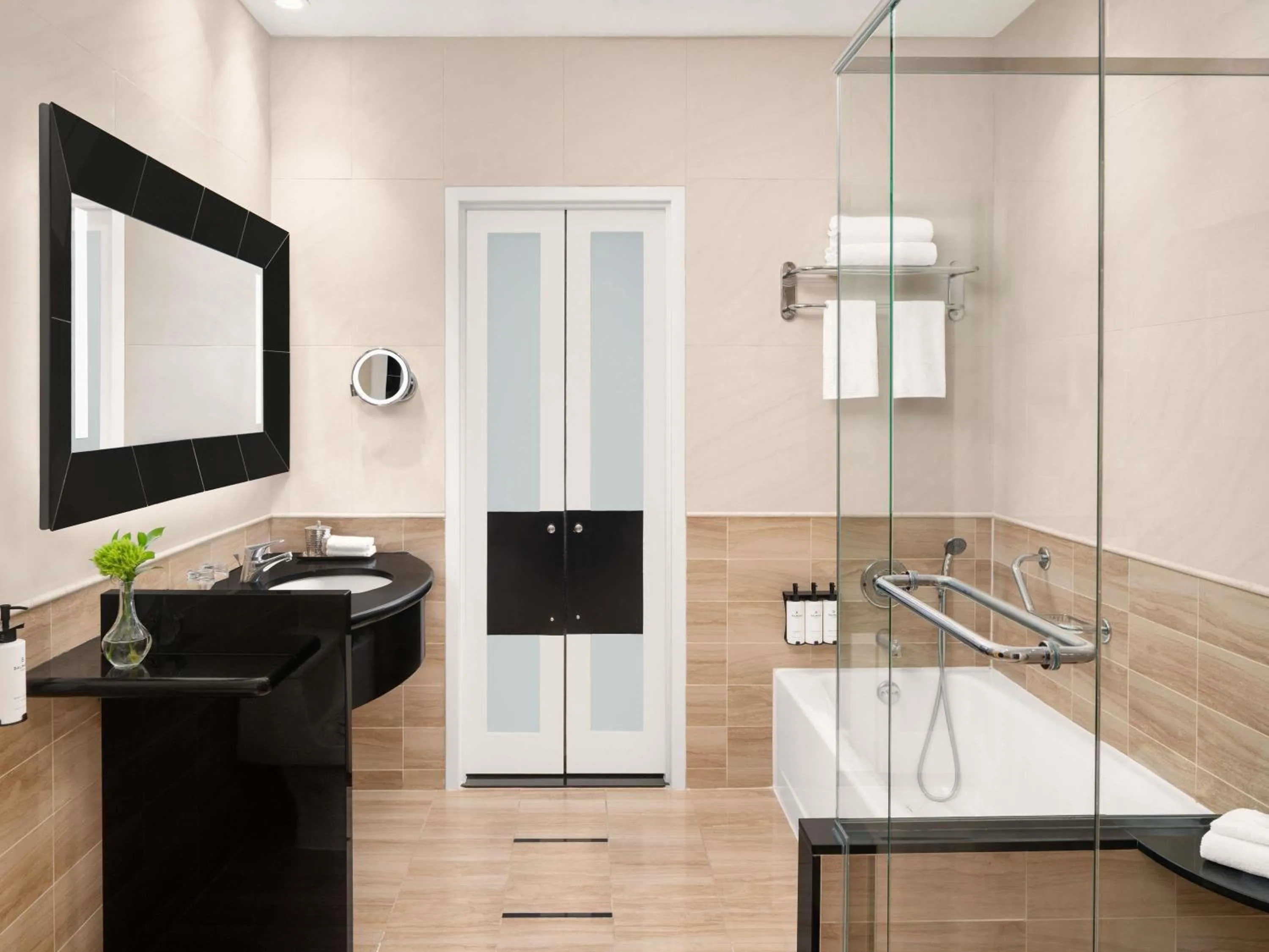 Bedroom in Sofitel Montreal Golden Mile