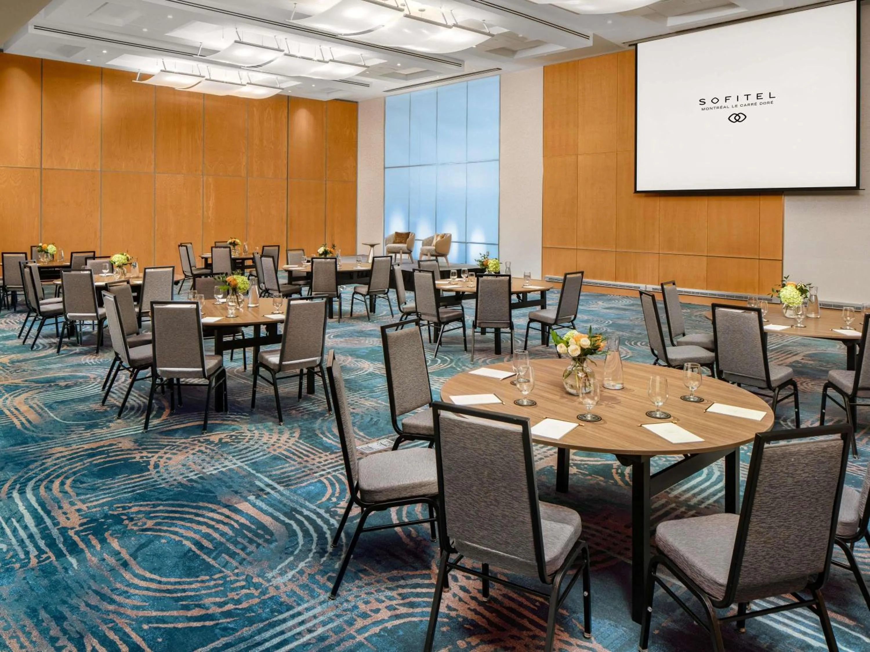Meeting/conference room in Sofitel Montreal Golden Mile