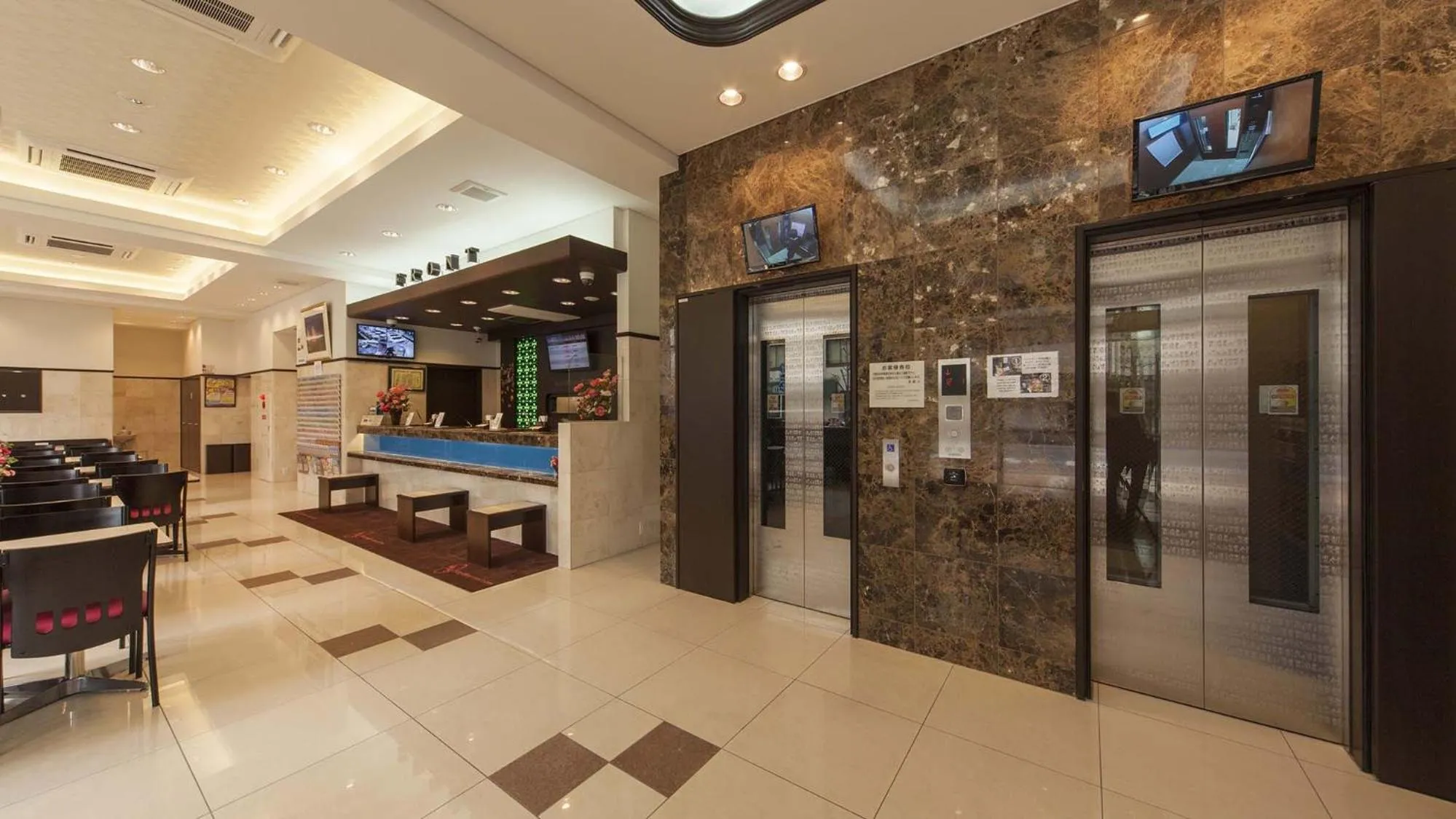 elevator in Toyoko Inn Hon-atsugi-eki Minami-guchi