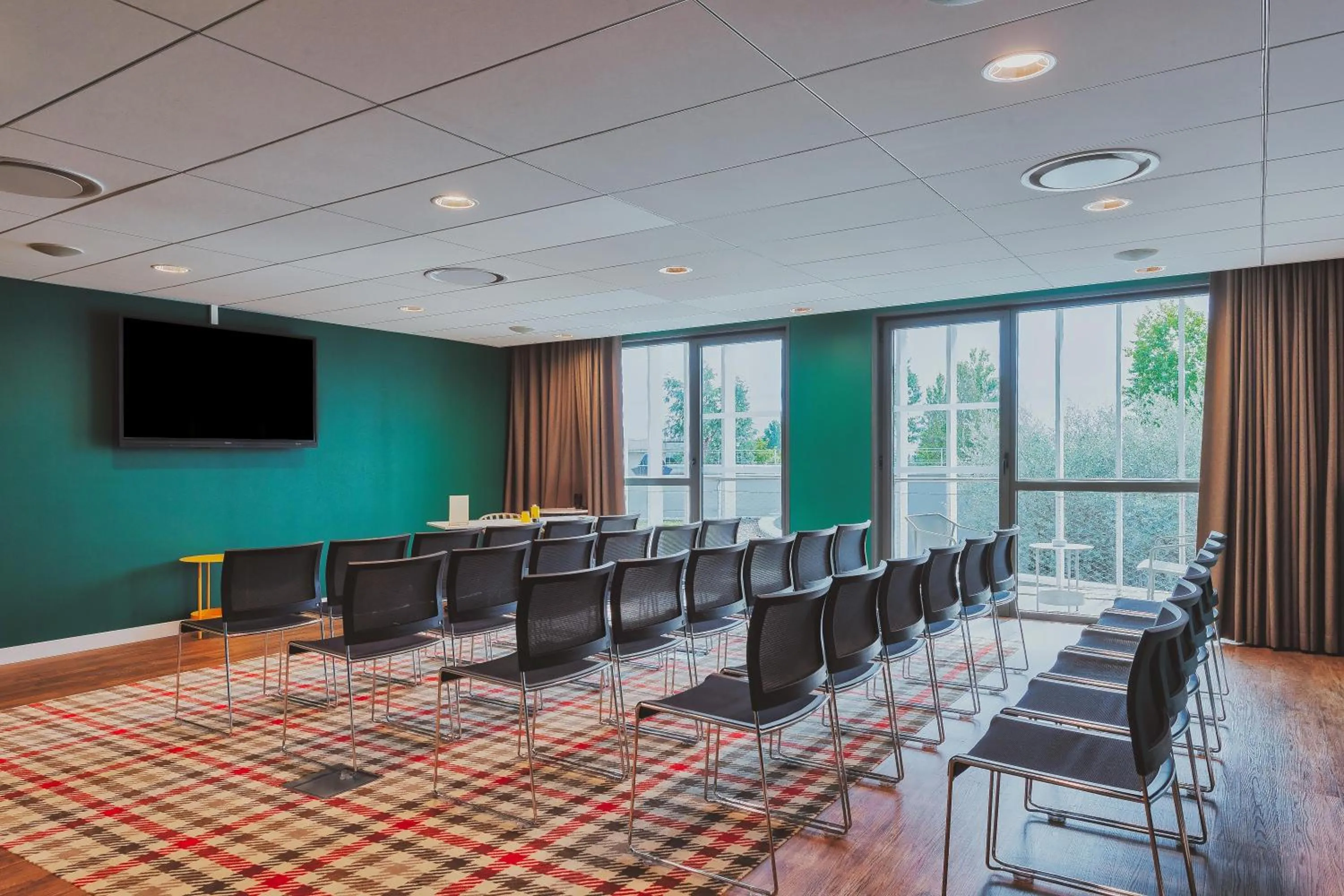 Meeting/conference room in GOLDEN TULIP LYON OUEST TECHLID Hotel & Spa