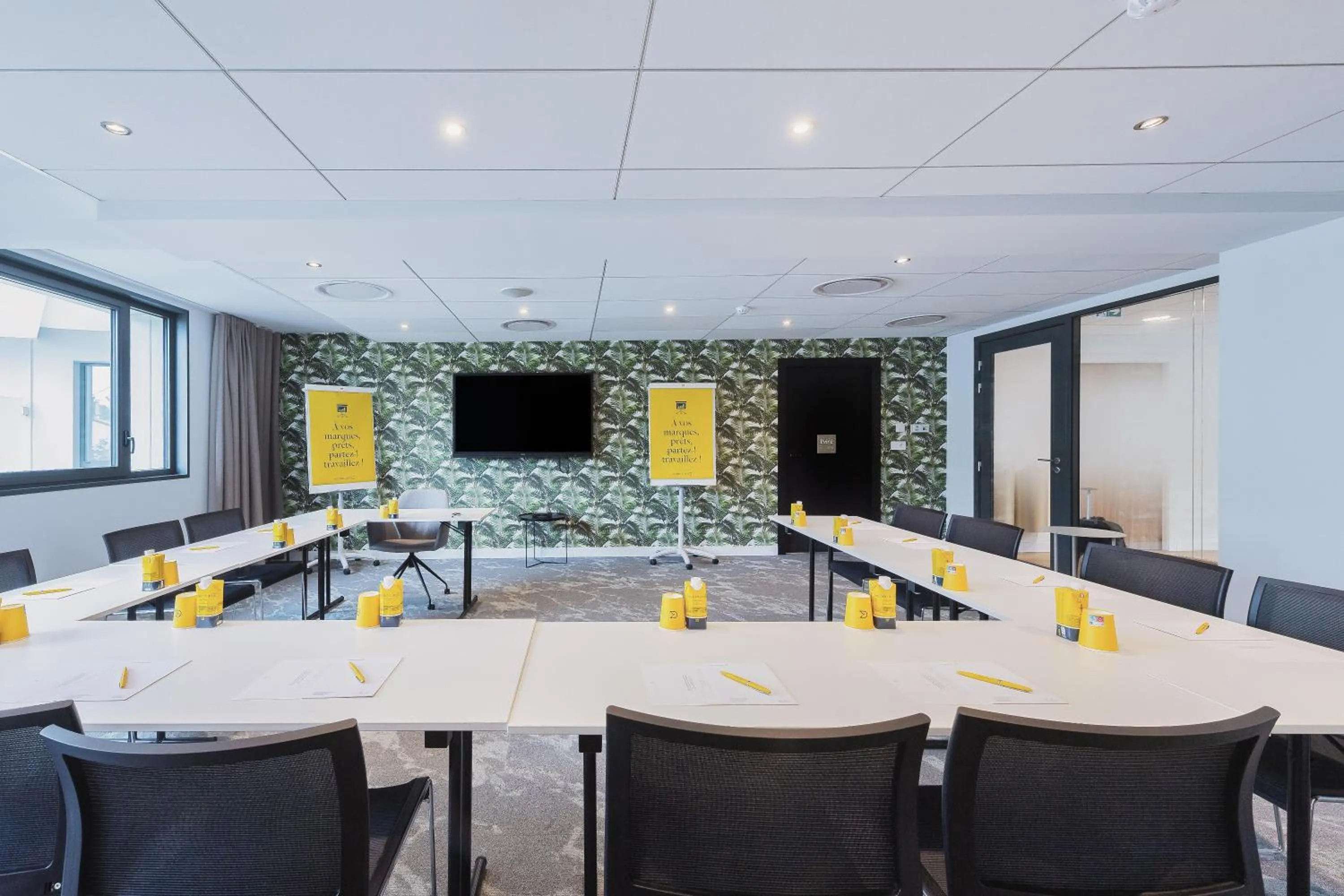Meeting/conference room in GOLDEN TULIP LYON OUEST TECHLID Hotel & Spa