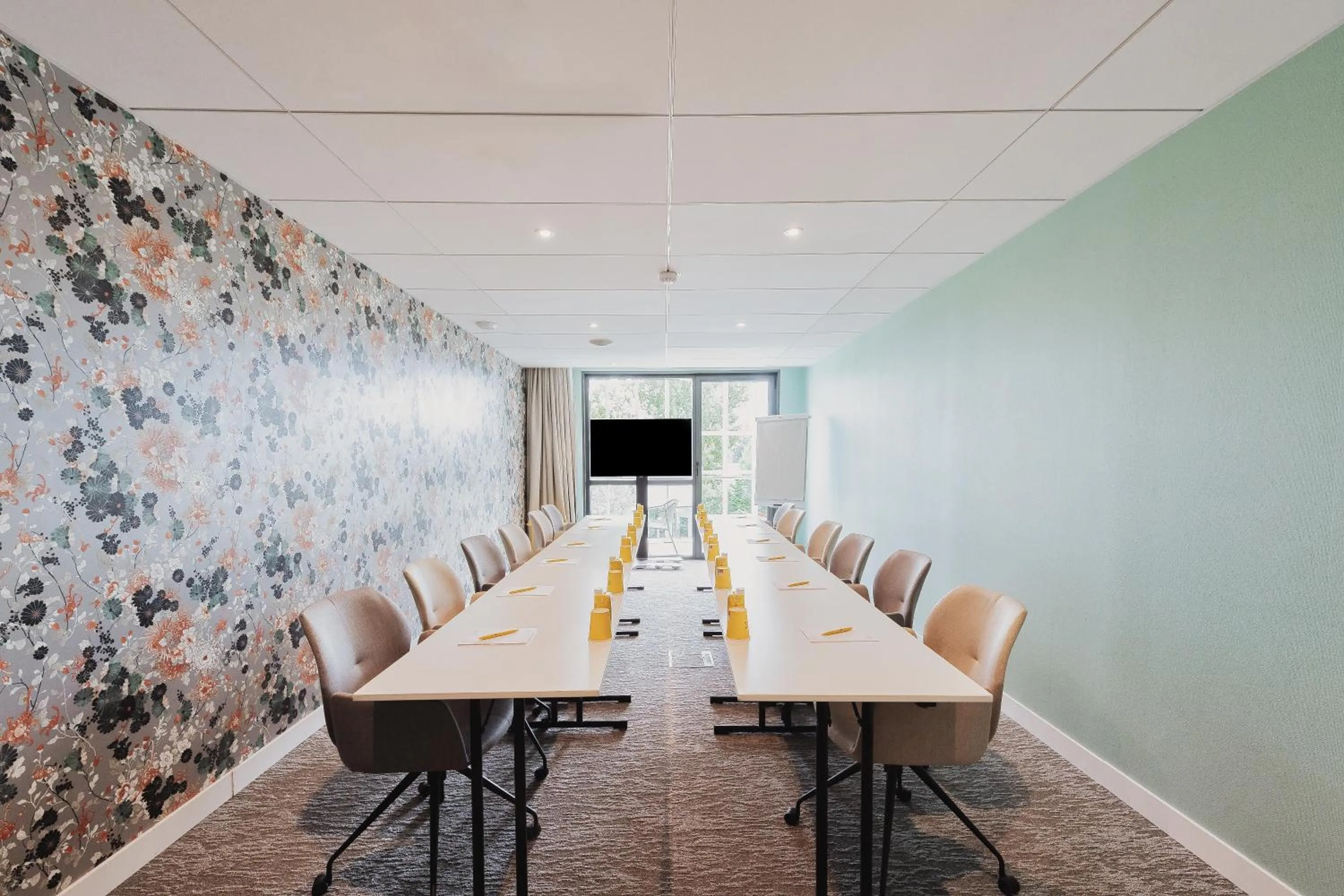 Meeting/conference room in GOLDEN TULIP LYON OUEST TECHLID Hotel & Spa
