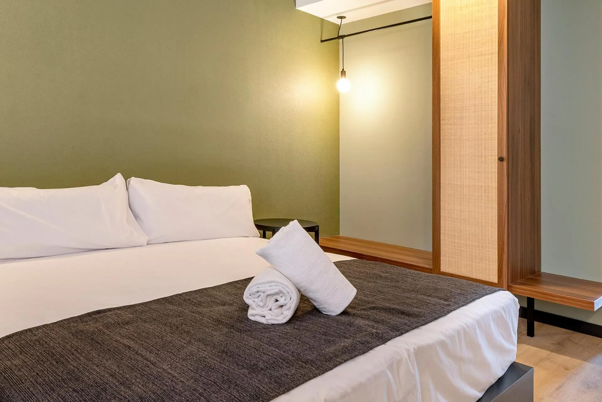 Bed in Hotel Orangine