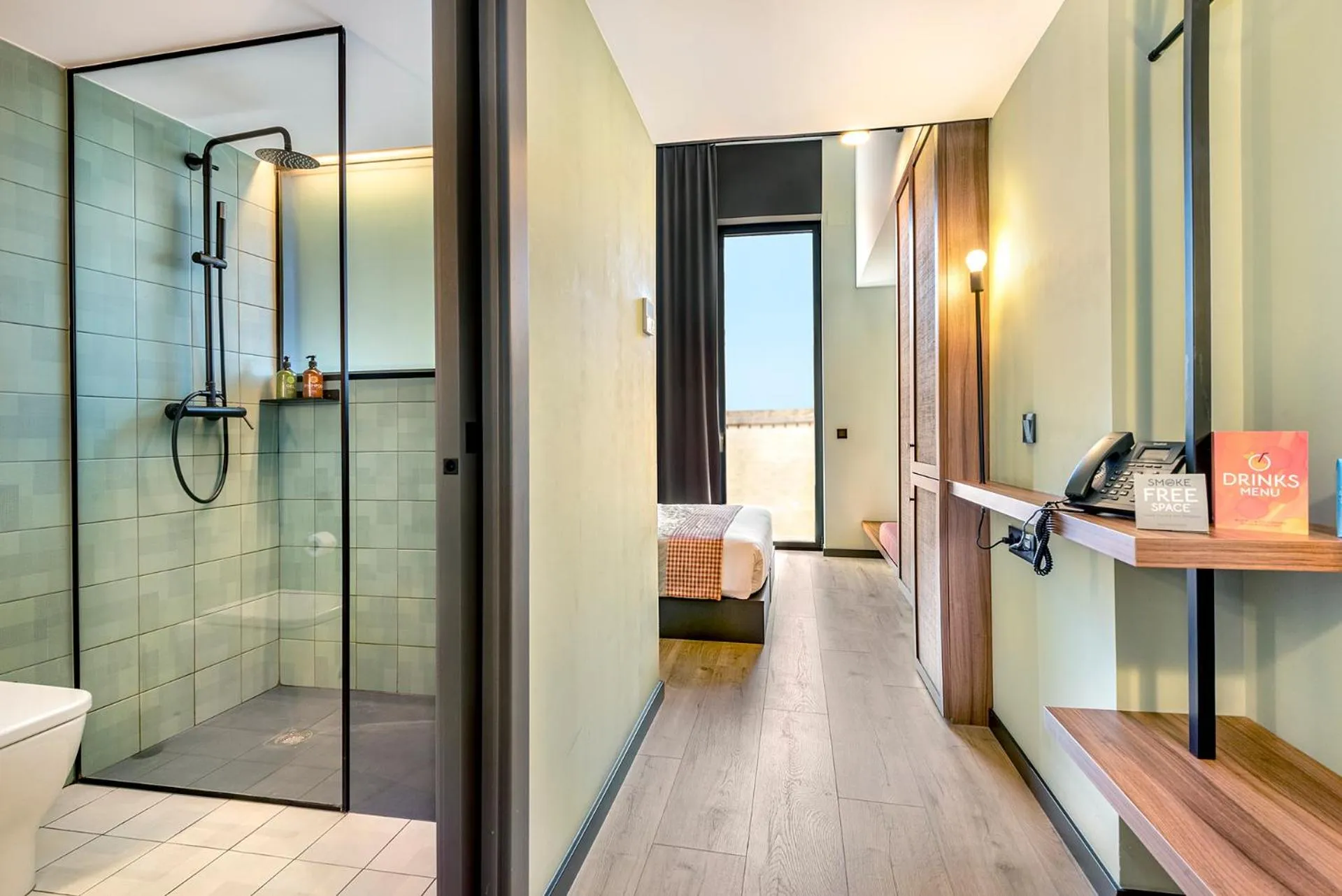 Photo of the whole room, Bed in Hotel Orangine