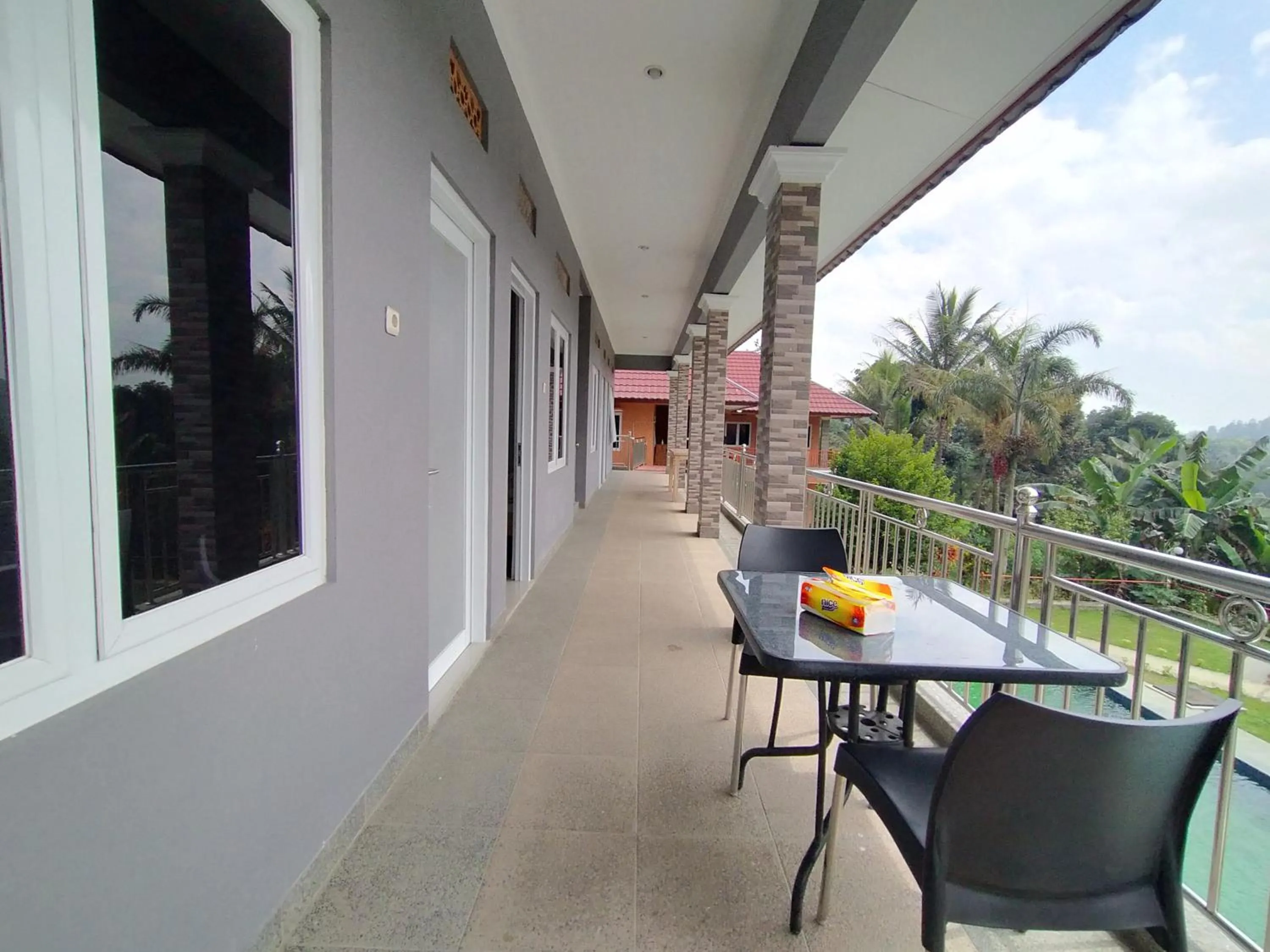 Villa Batu Tua Puncak Mitra RedDoorz