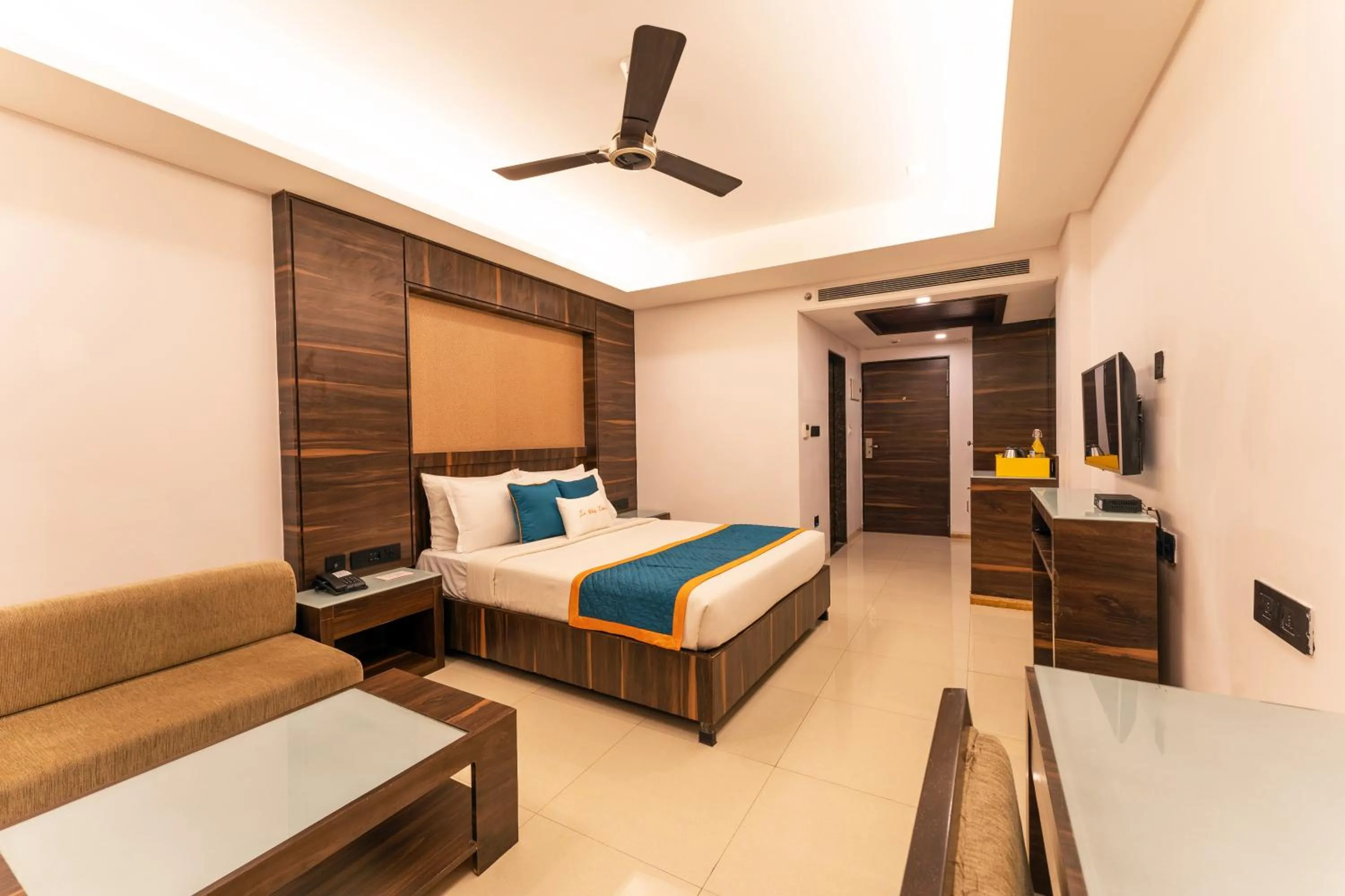 Photo of the whole room, Bed in Zone Connect by The Park Parra Goa