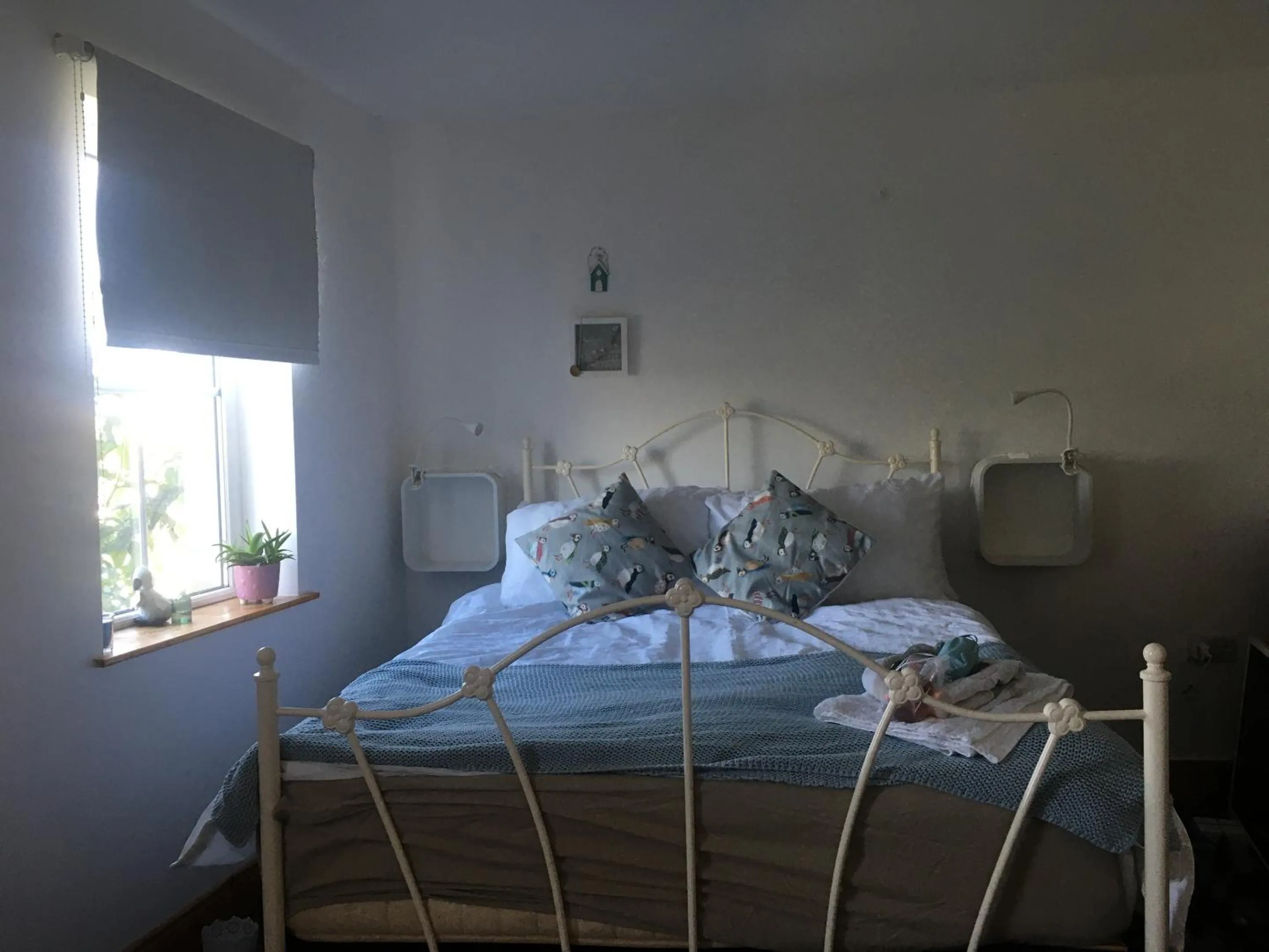 Bedroom, Bed in Driftwood Loft