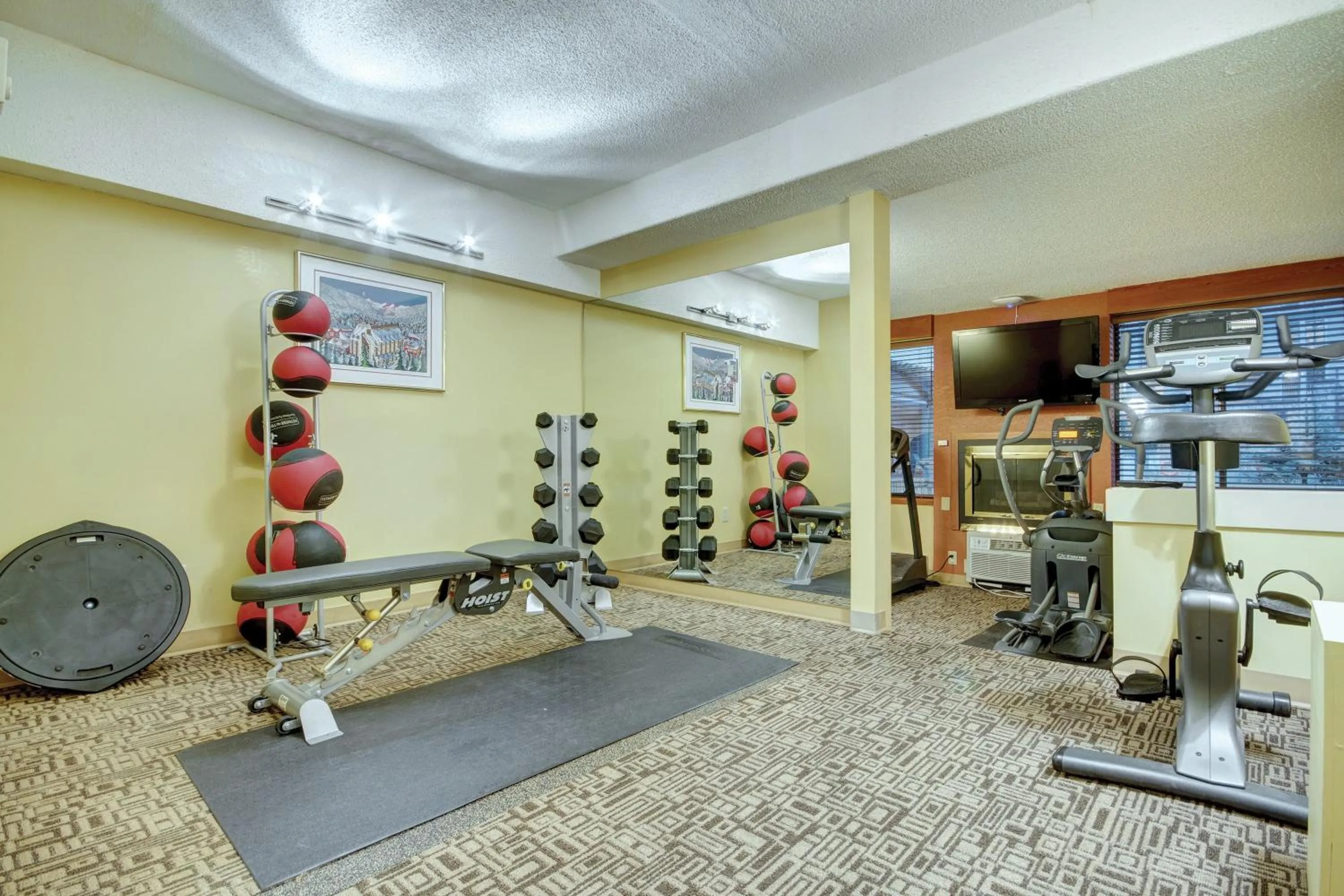 Fitness centre/facilities in Mountainside Lodge