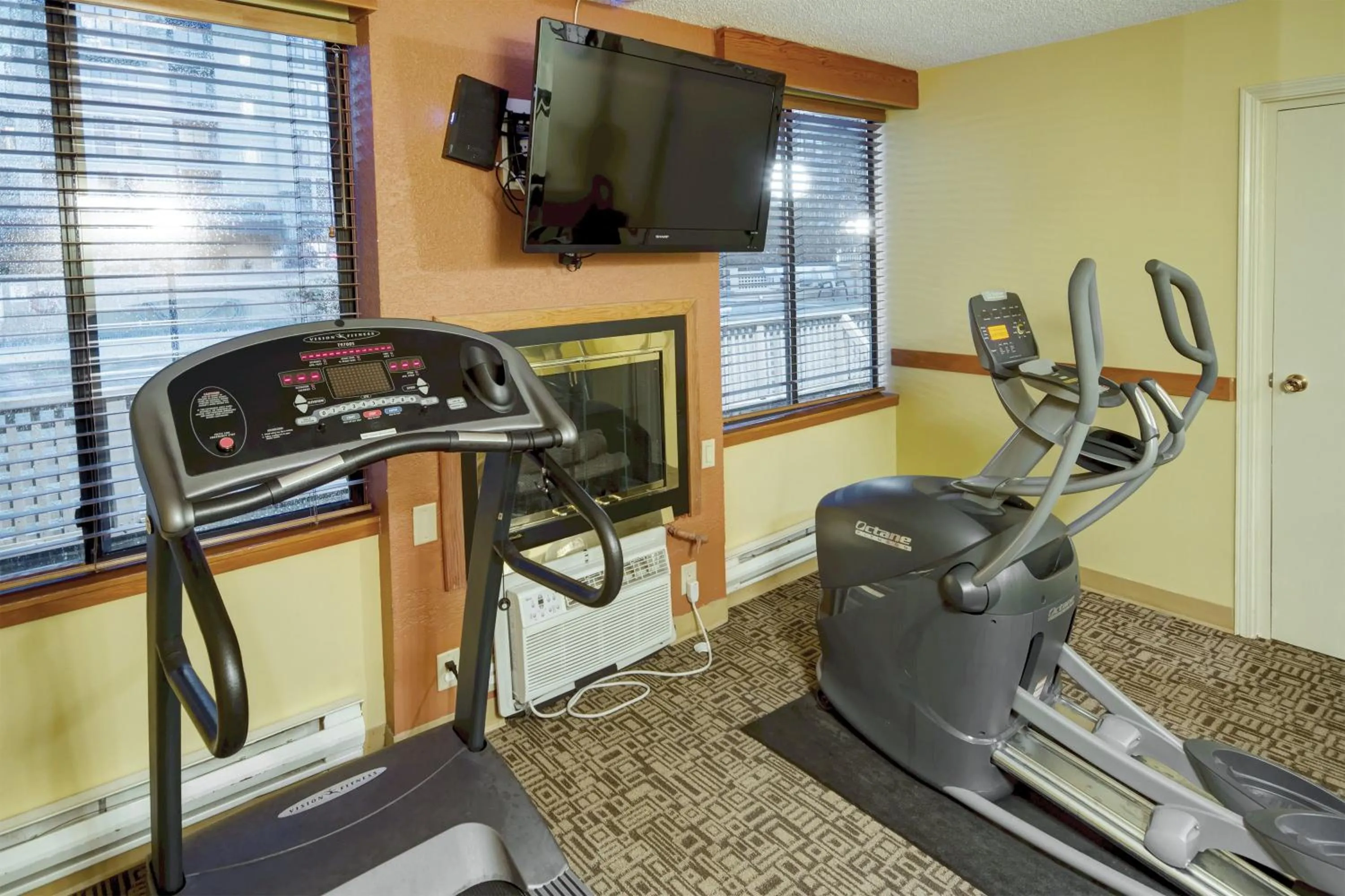 Fitness centre/facilities in Mountainside Lodge