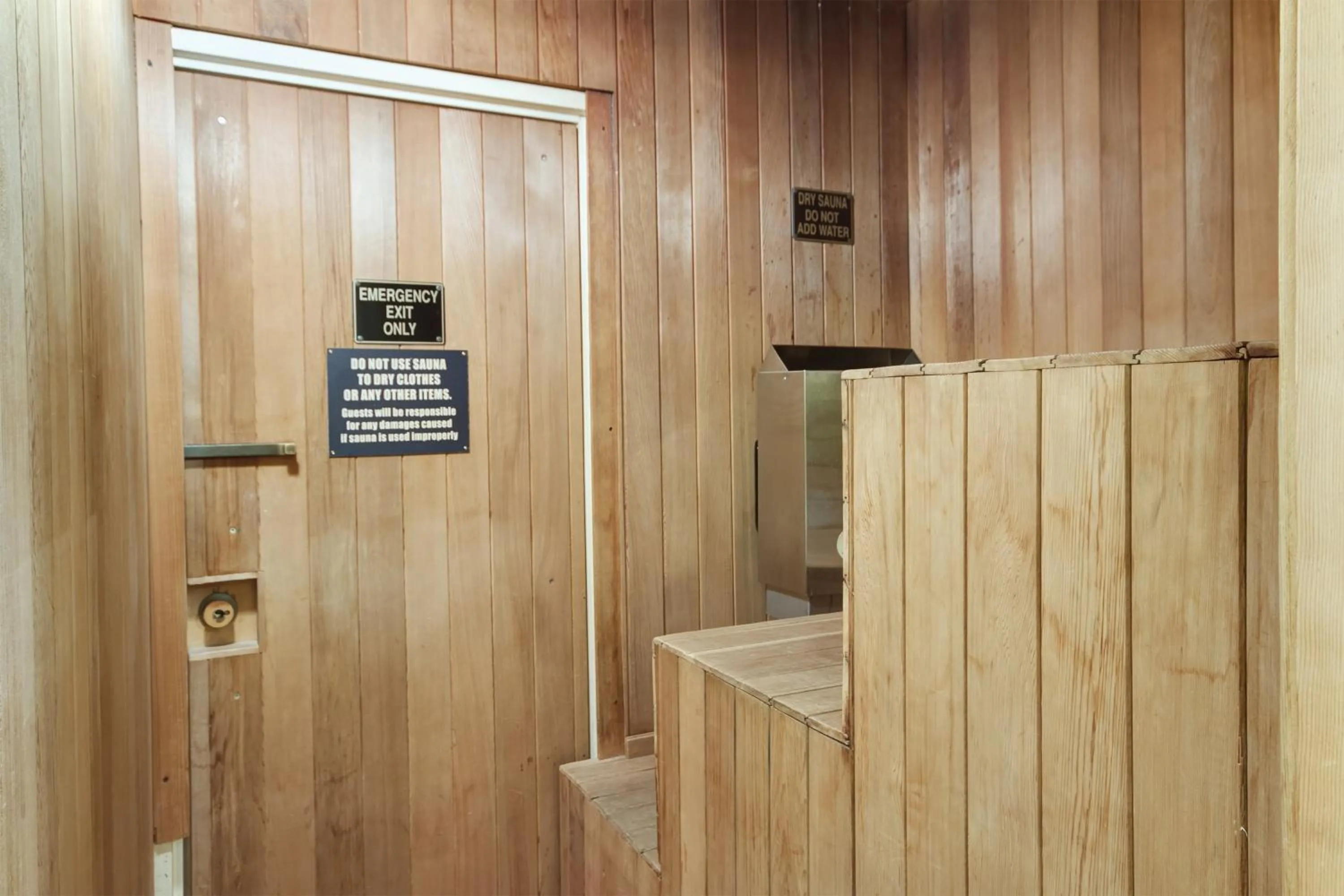 Photo of the whole room in Mountainside Lodge