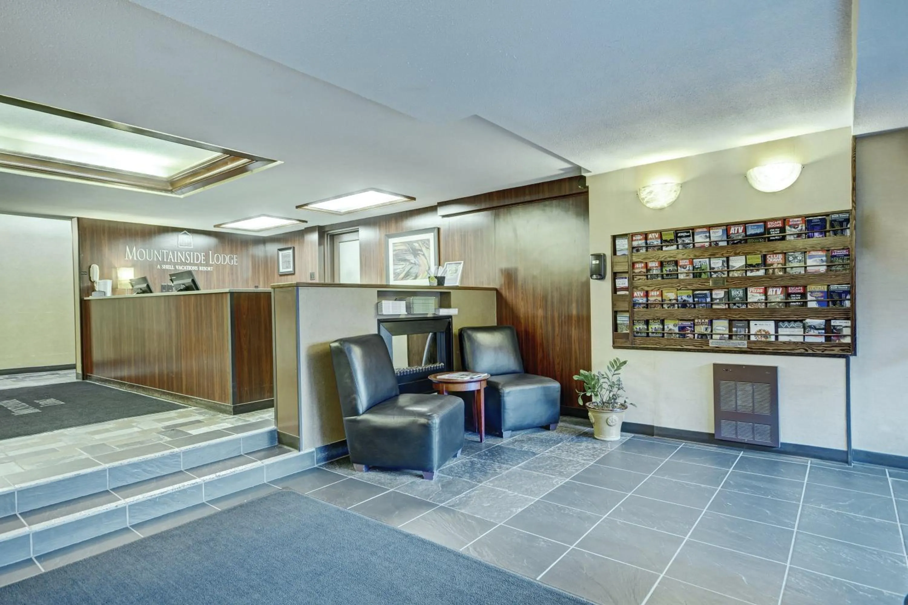Lobby or reception in Mountainside Lodge