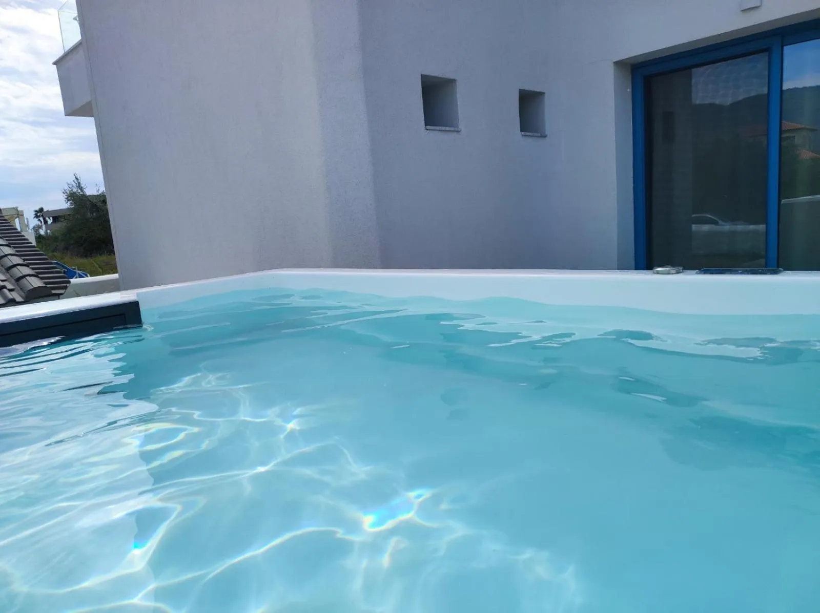 Hot Tub in Narciso Thassos Luxury Suites