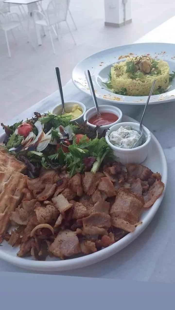 Restaurant/places to eat in Narciso Thassos Luxury Suites