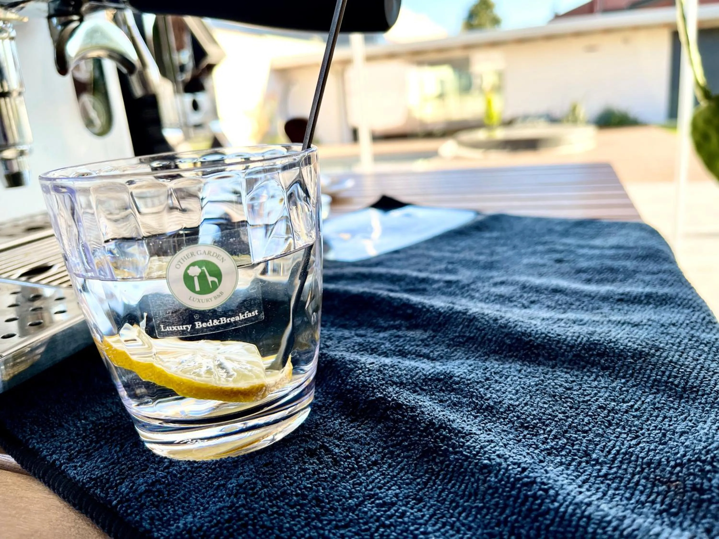 Breakfast in Other Garden - Luxury Bed and Breakfast