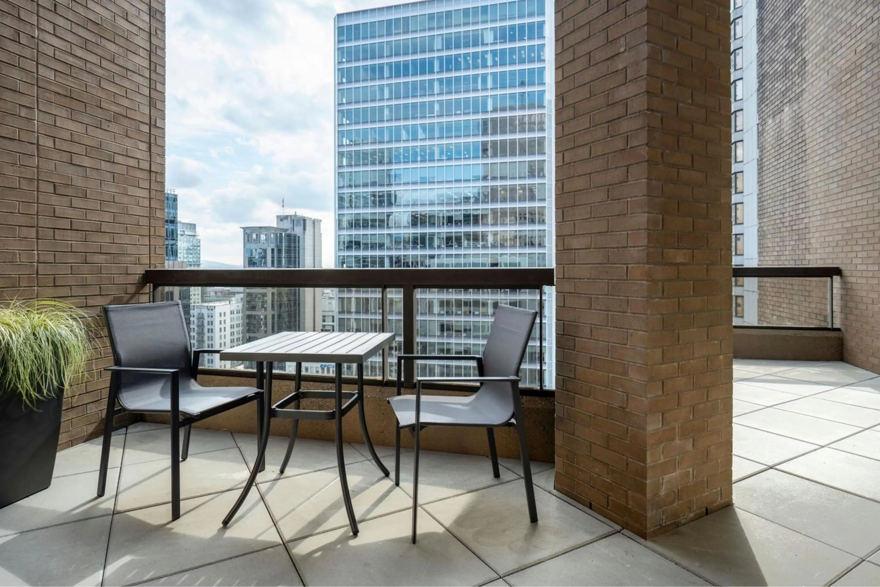 Bedroom in Metropolitan Hotel Vancouver