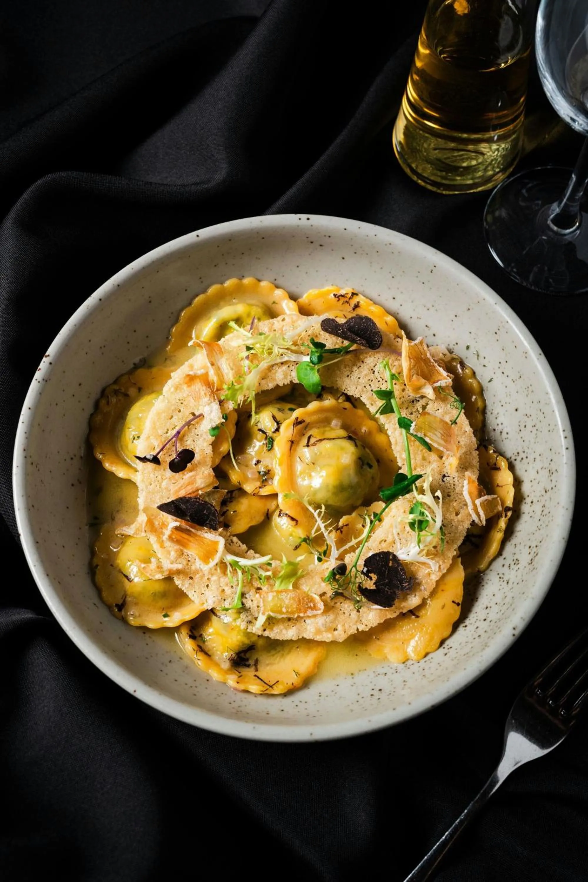 Restaurant/places to eat in Metropolitan Hotel Vancouver