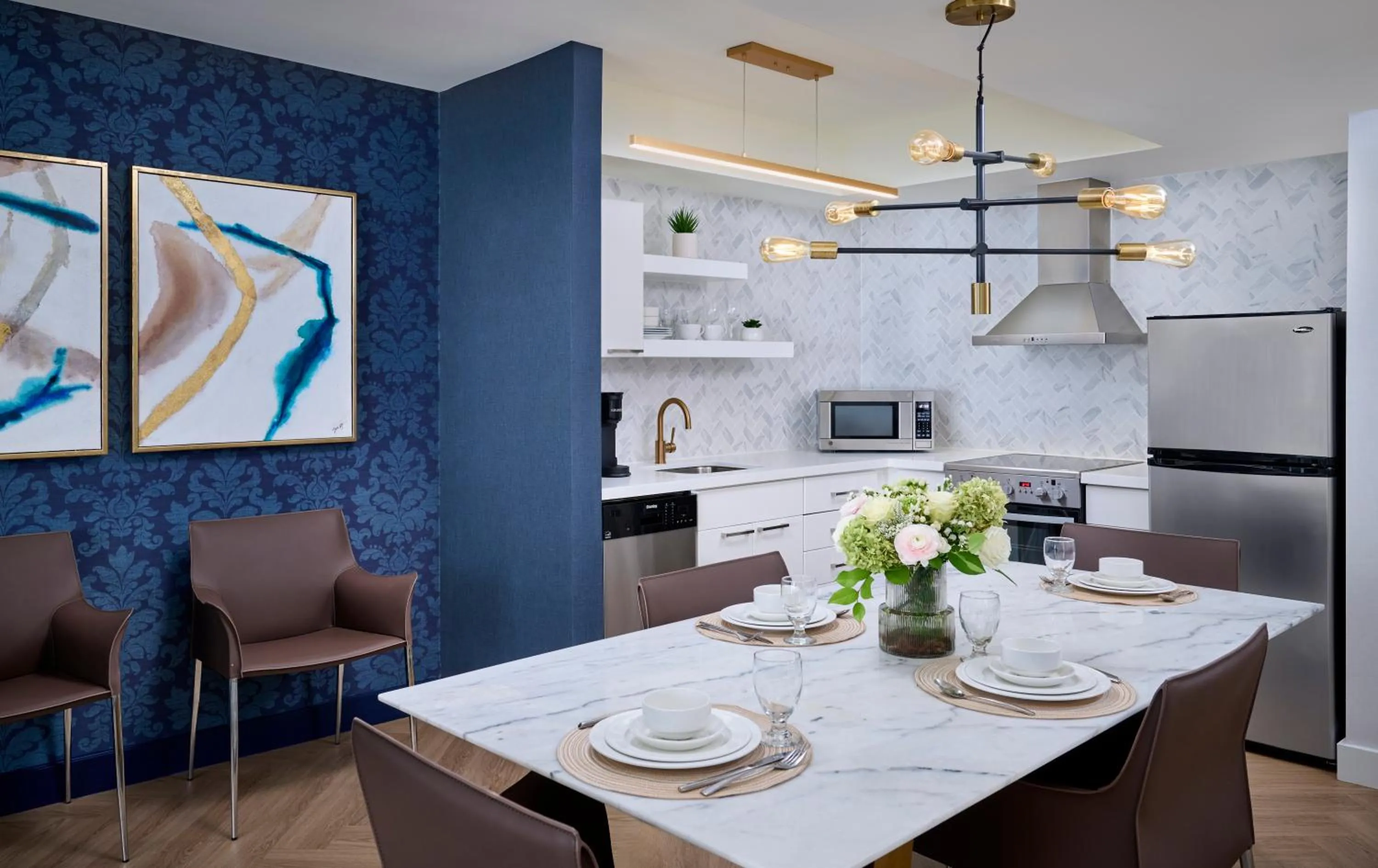 kitchen in Pantages Hotel Toronto Centre