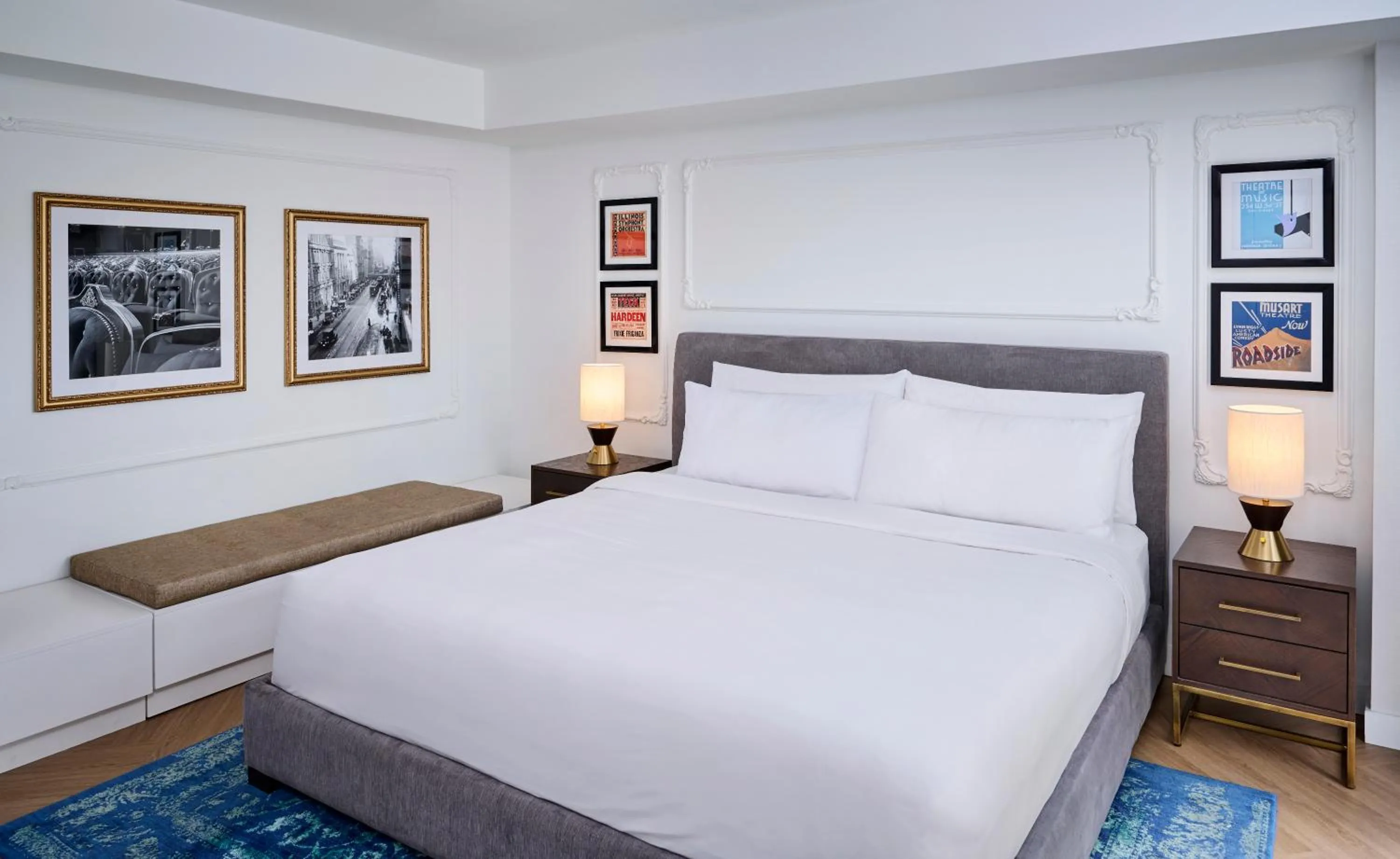 Bedroom, Bed in Pantages Hotel Toronto Centre