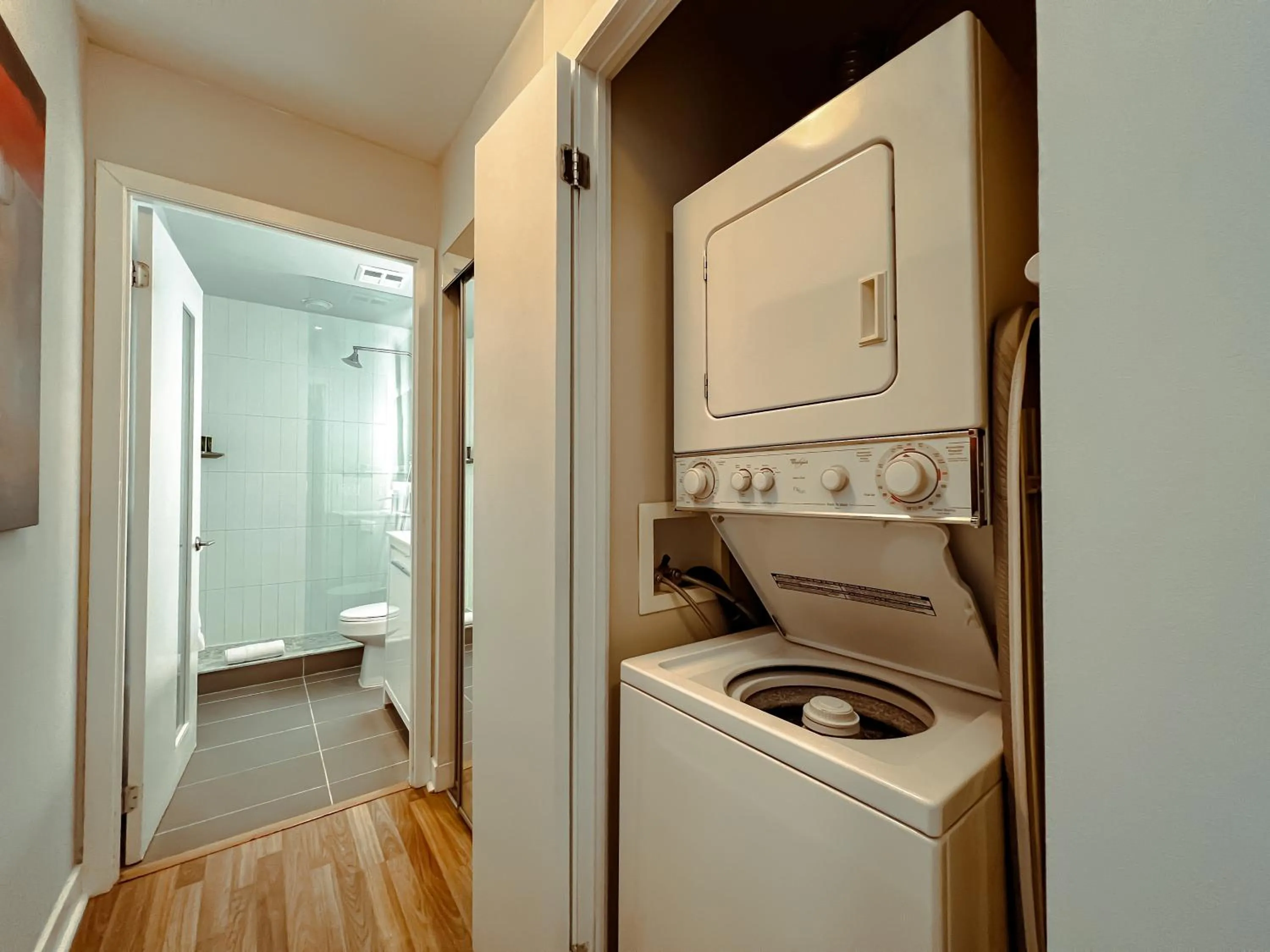 Bathroom in Executive Hotel Cosmopolitan Toronto