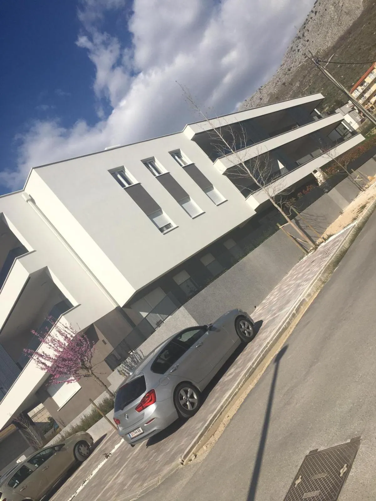 Property building in Apartment Lida