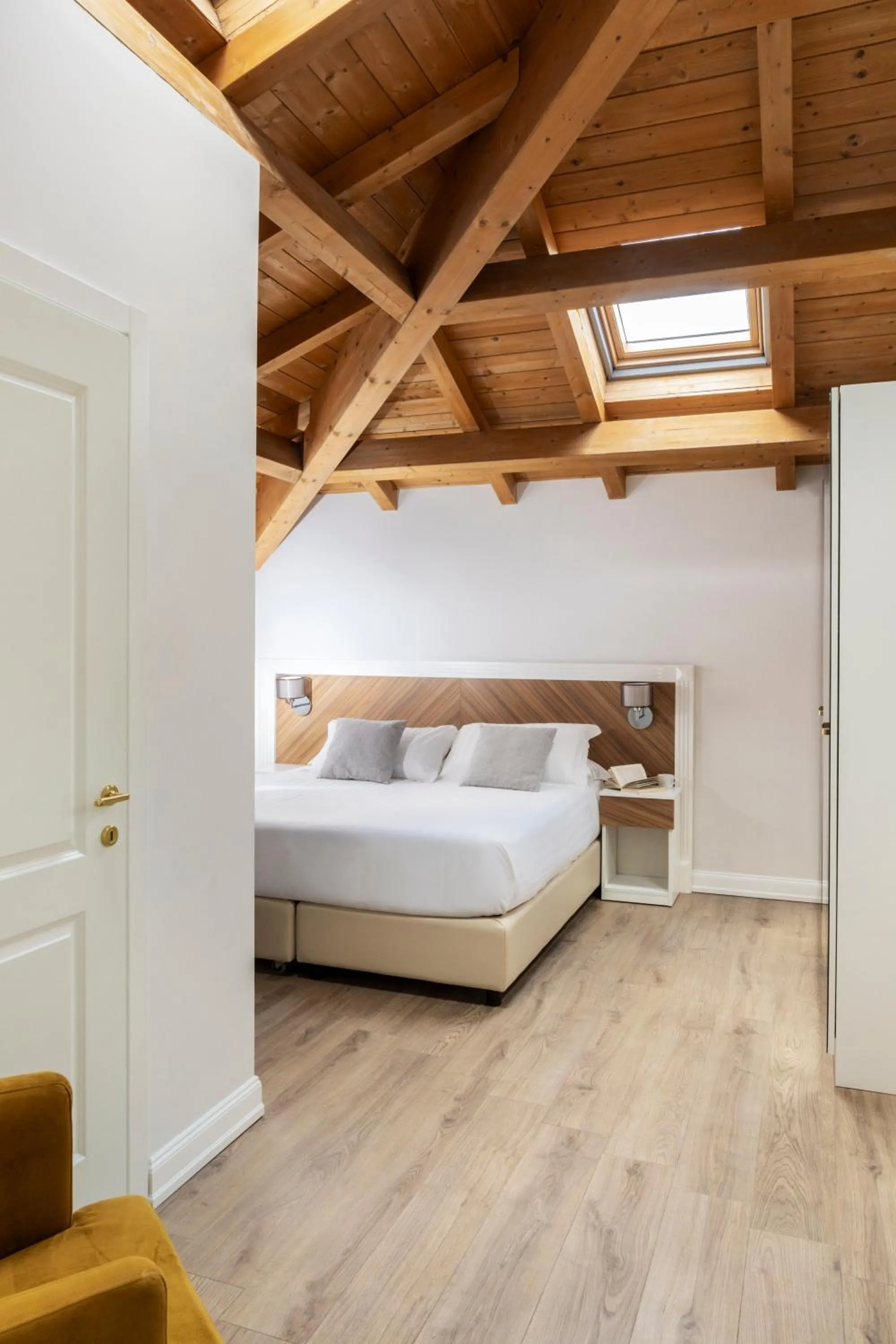 Bed in Livia Valeria Palace