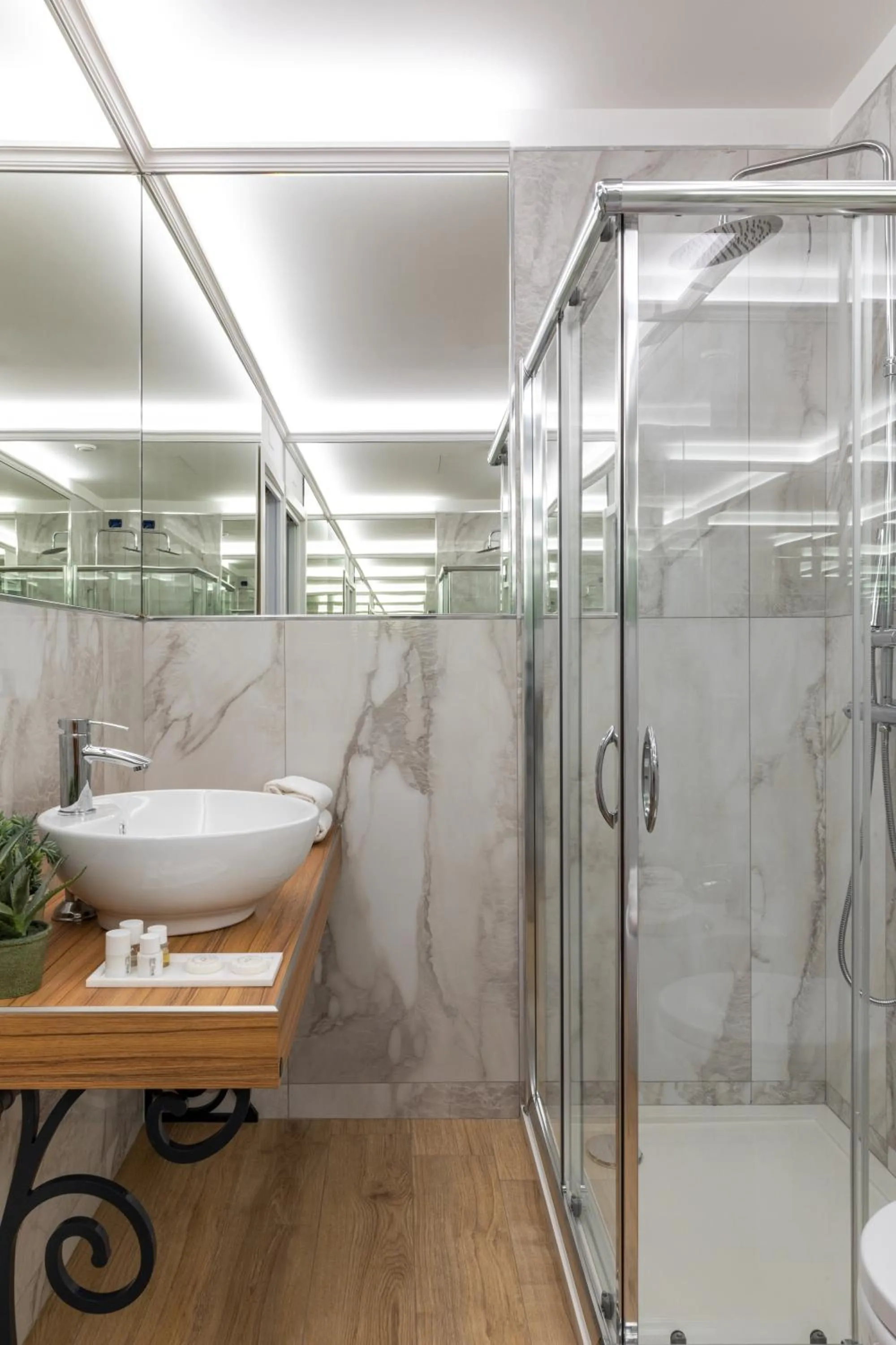 Livia Valeria Palace