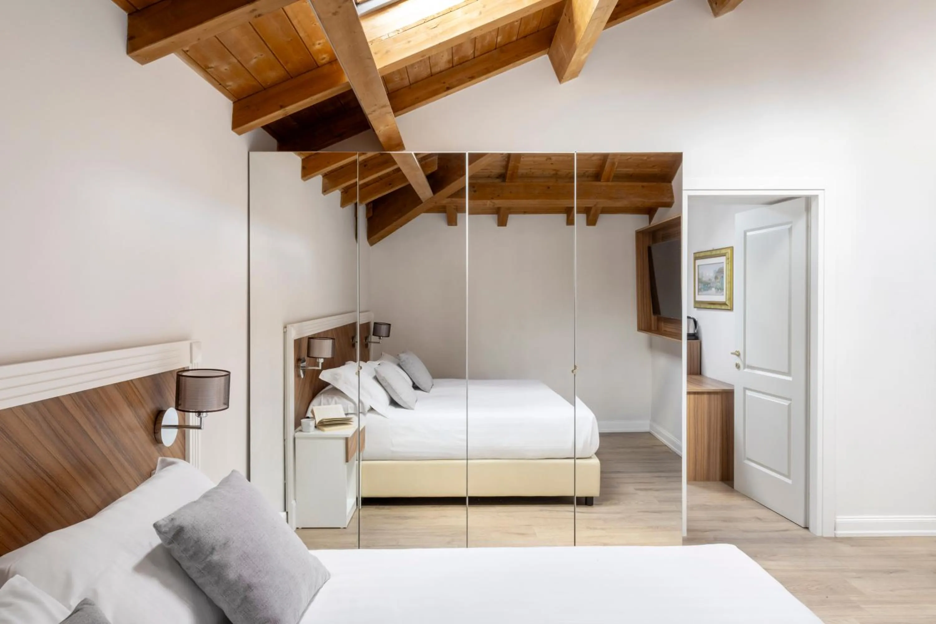 Bed in Livia Valeria Palace