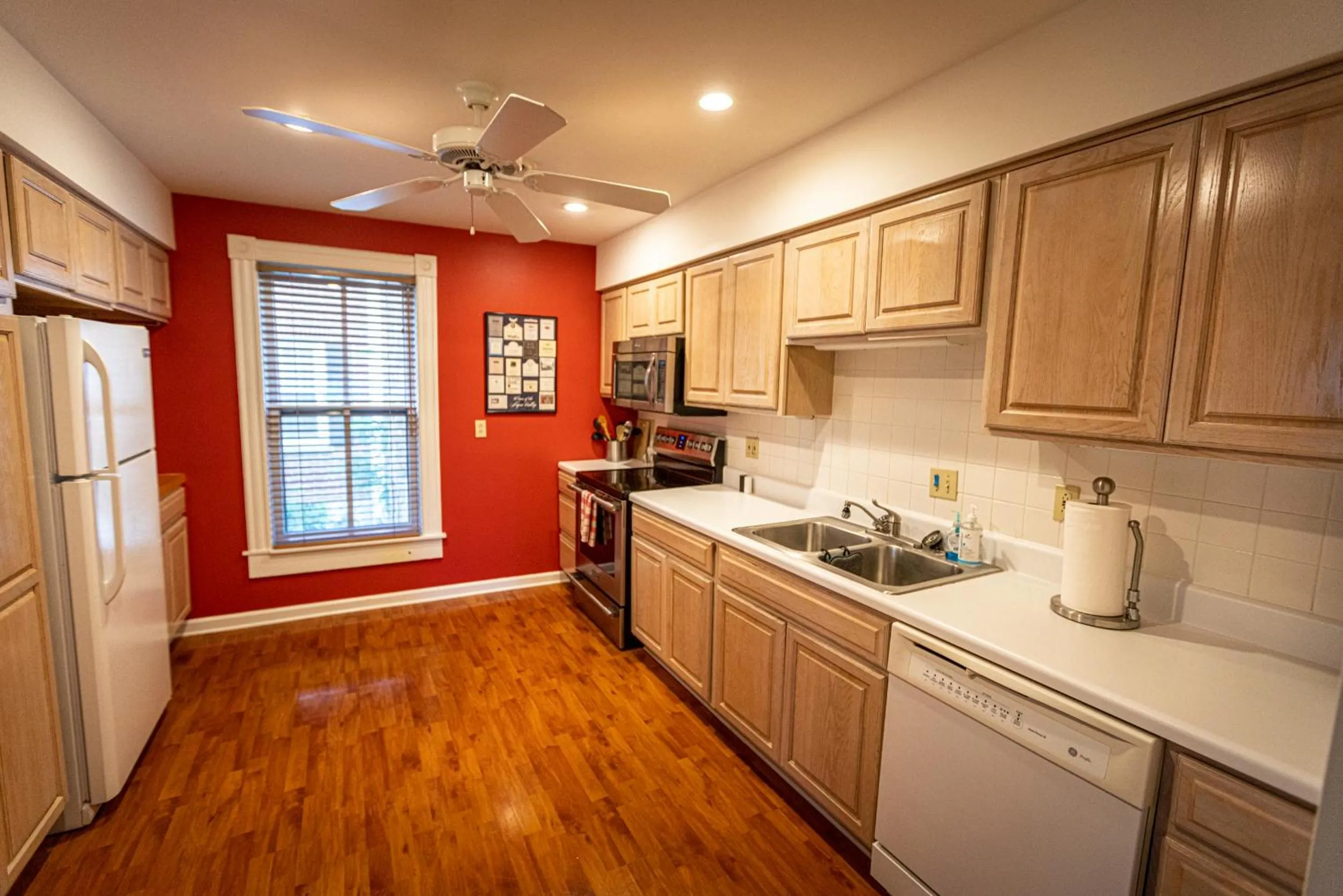 Kitchen or kitchenette in Washington Street Quarters