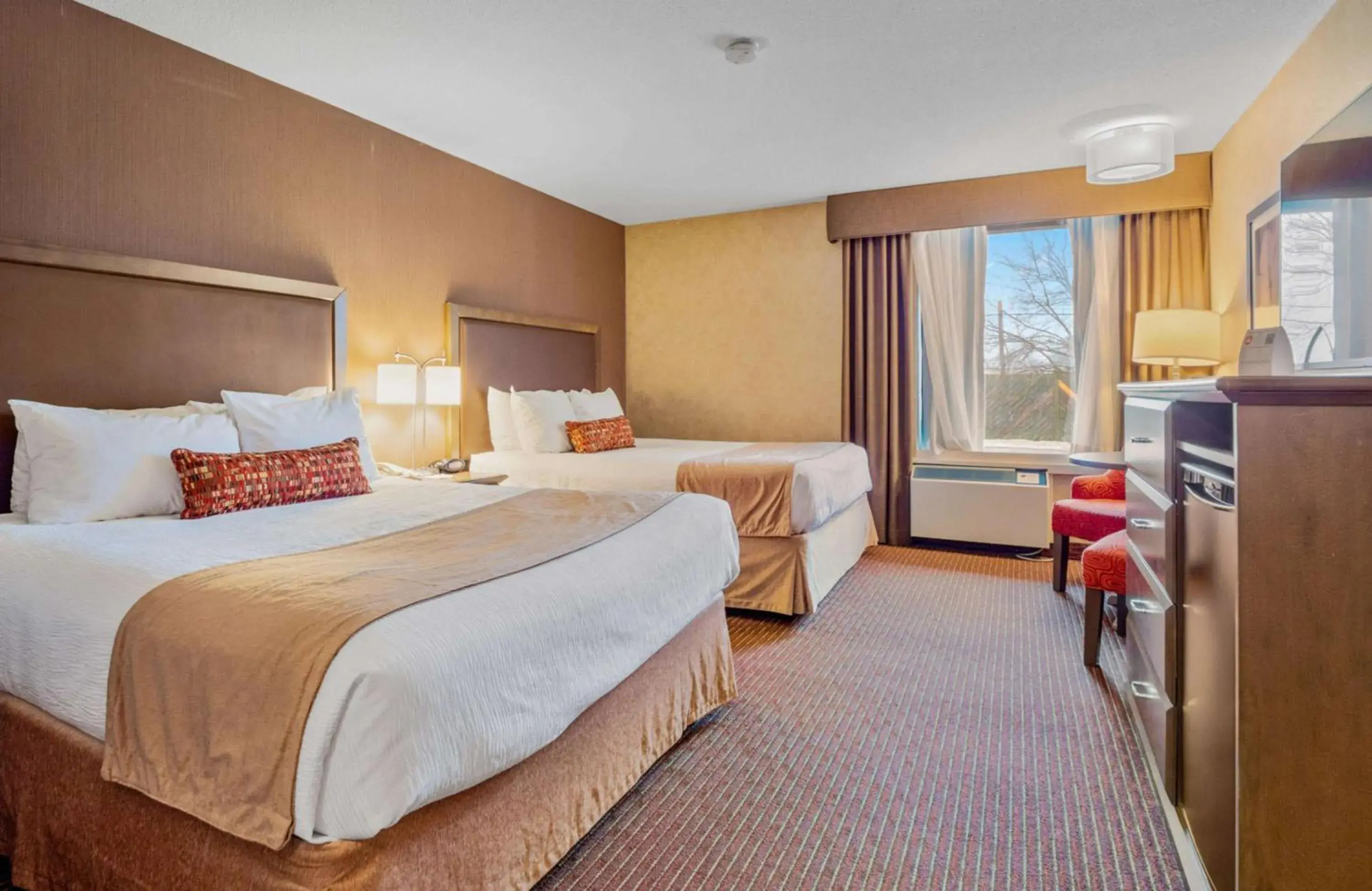 Standard Queen Room with Two Queen Beds - Guest House in Best Western Plus Cairn Croft Hotel Standard Queen Room with Two Queen Beds - Guest House in Best Western Plus Cairn Croft Hotel