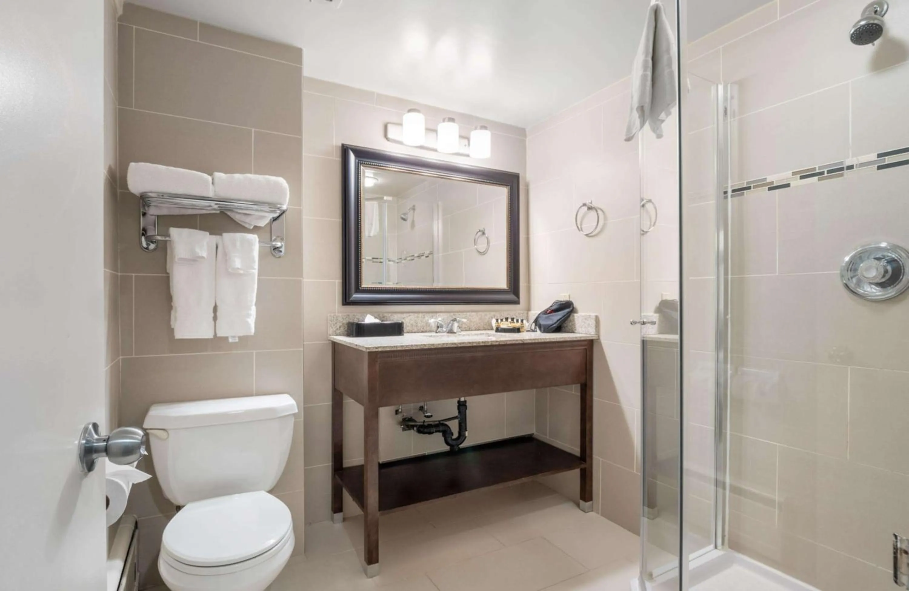 Bathroom in Best Western Plus Cairn Croft Hotel