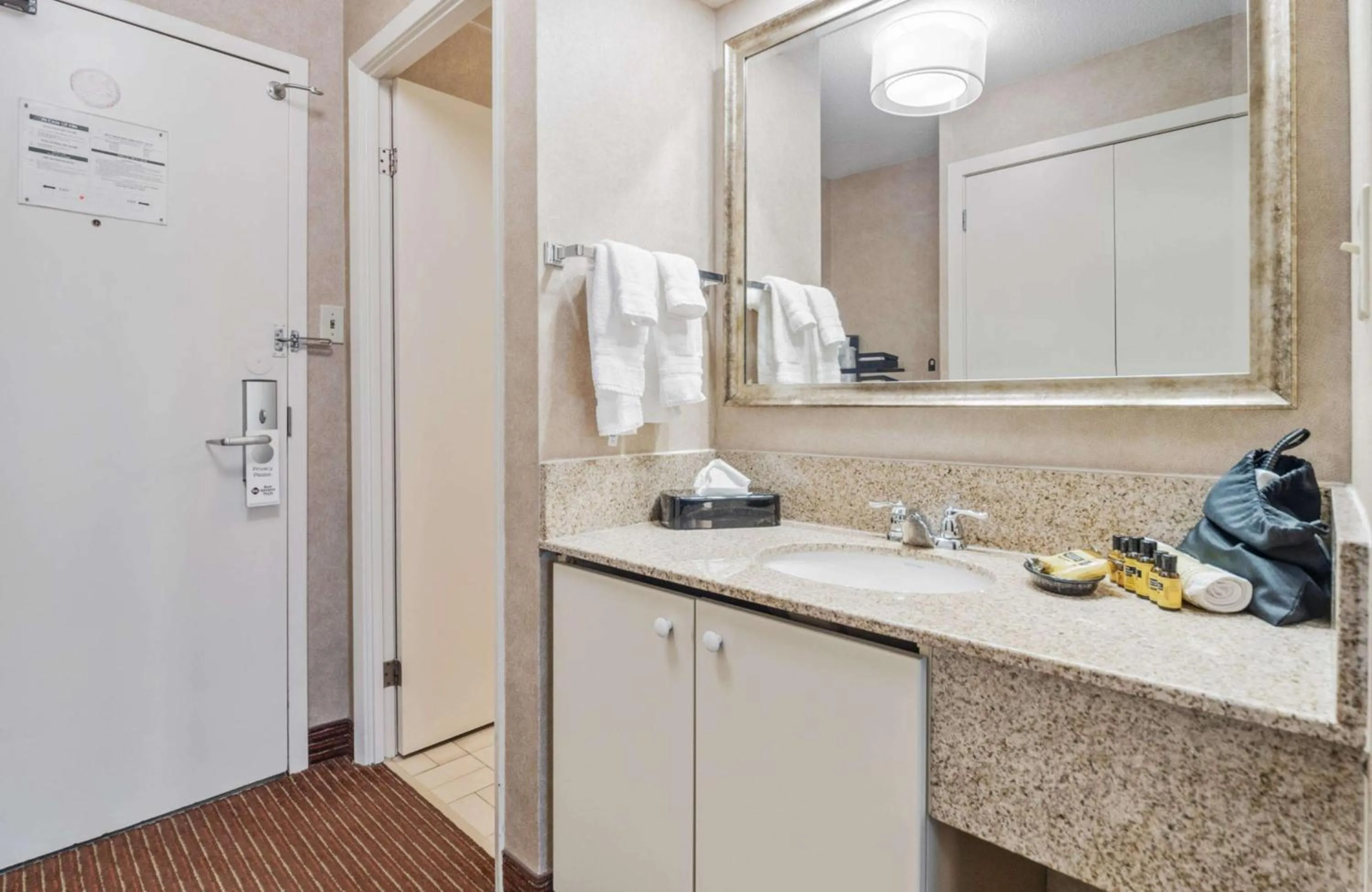 Bedroom in Best Western Plus Cairn Croft Hotel