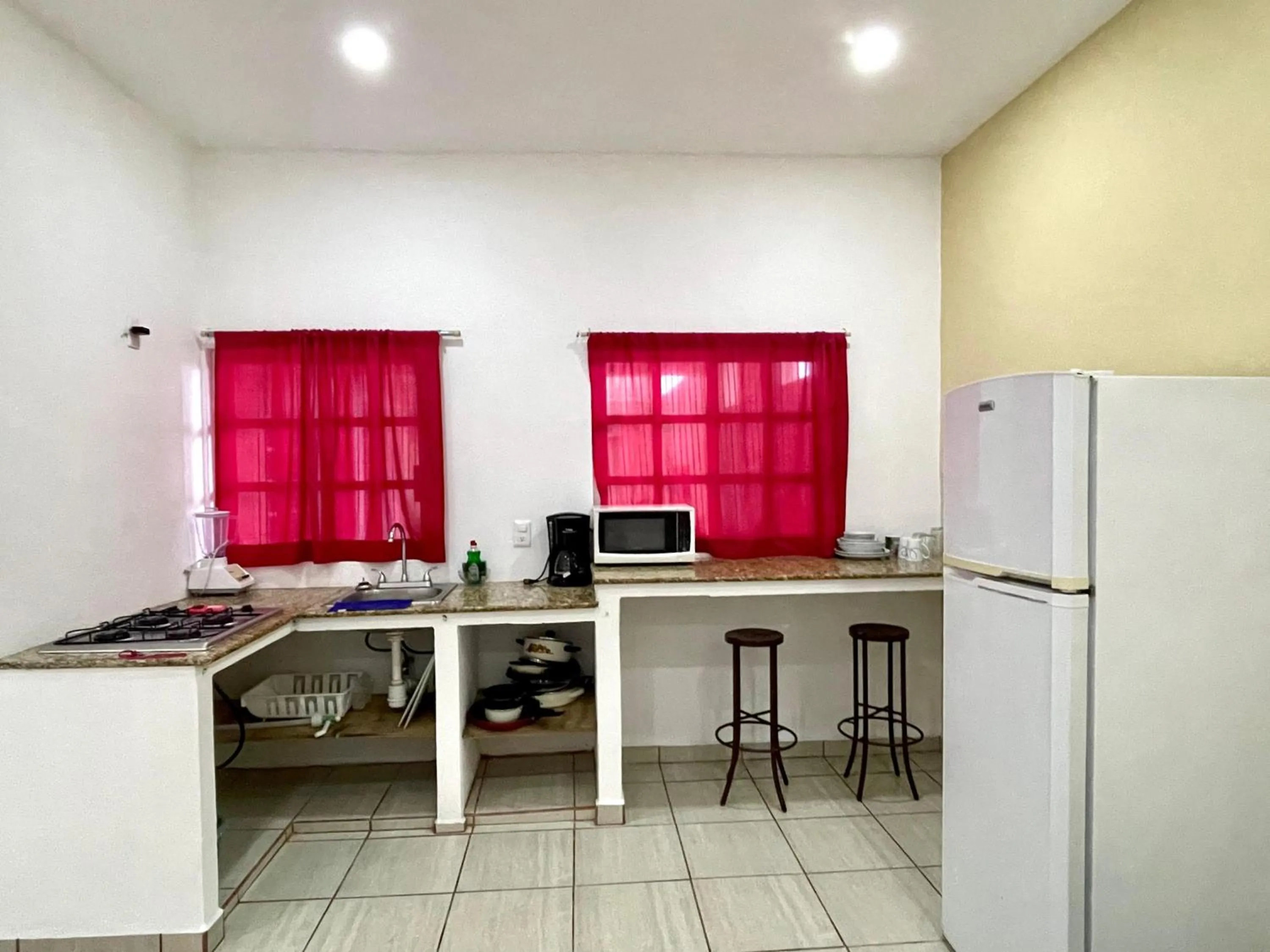 Hotel y Bungalows Bugambilias