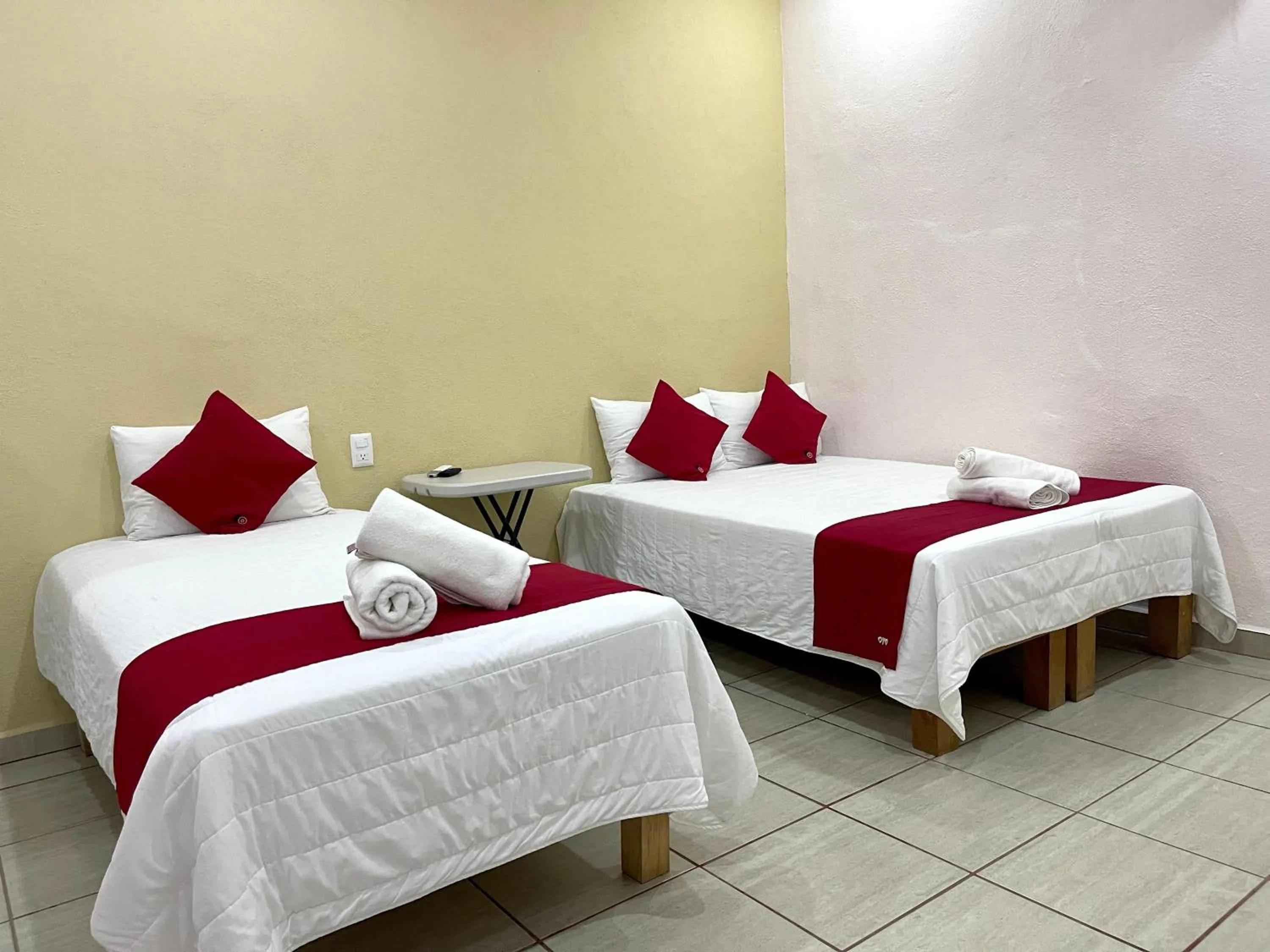 Bed in Hotel y Bungalows Bugambilias