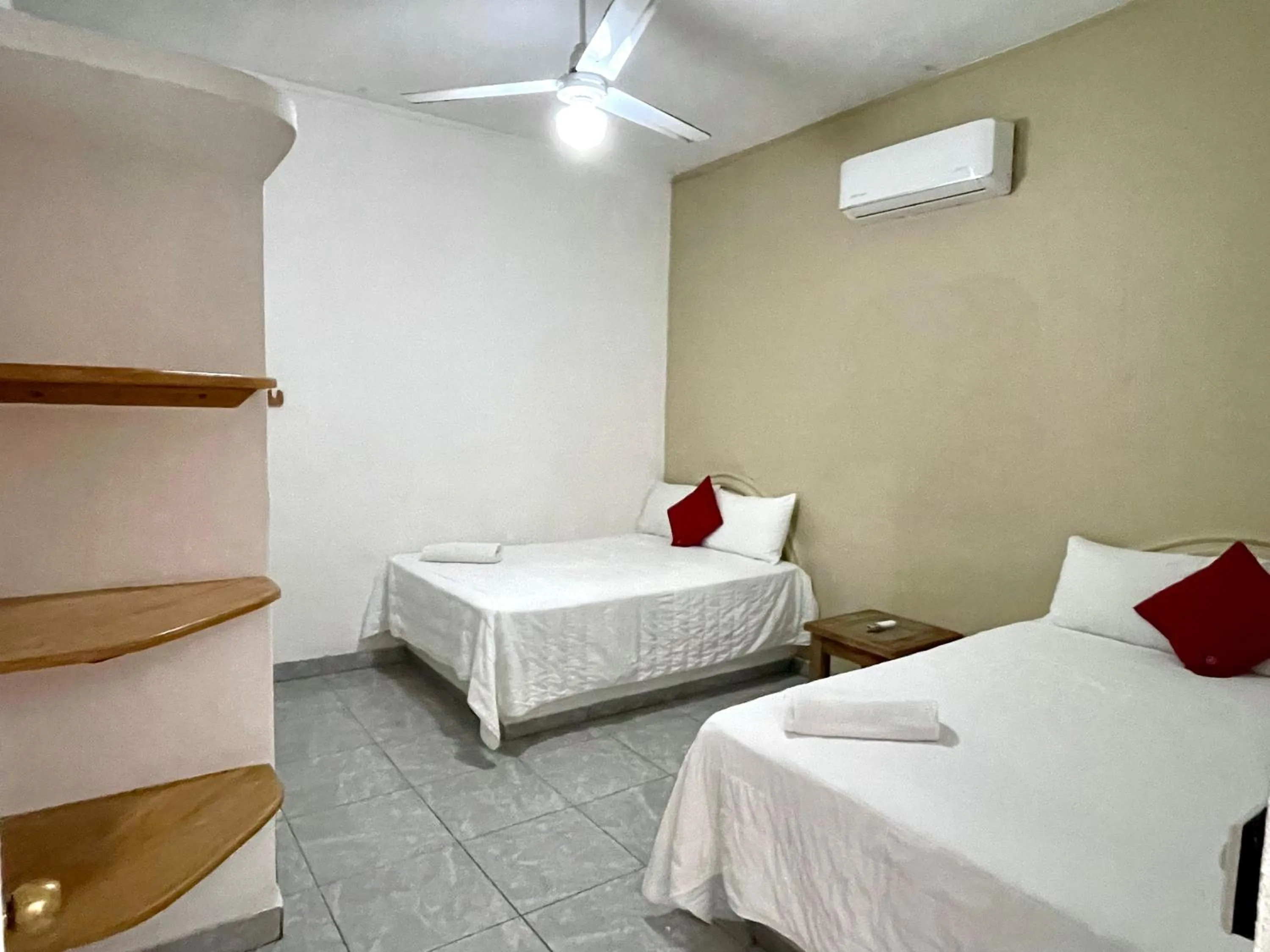 Bed in Hotel y Bungalows Bugambilias