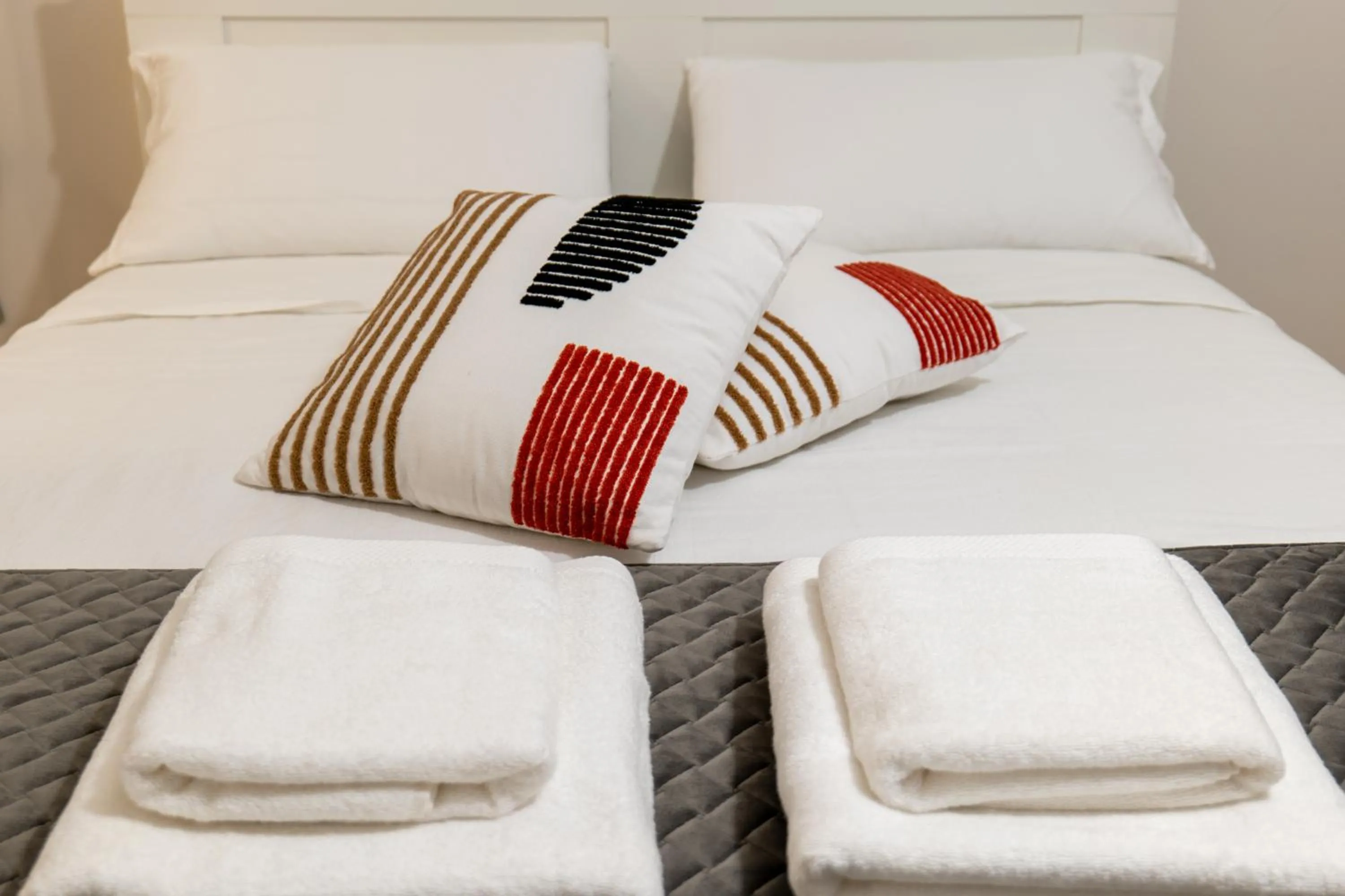 Bed in Sweet Home