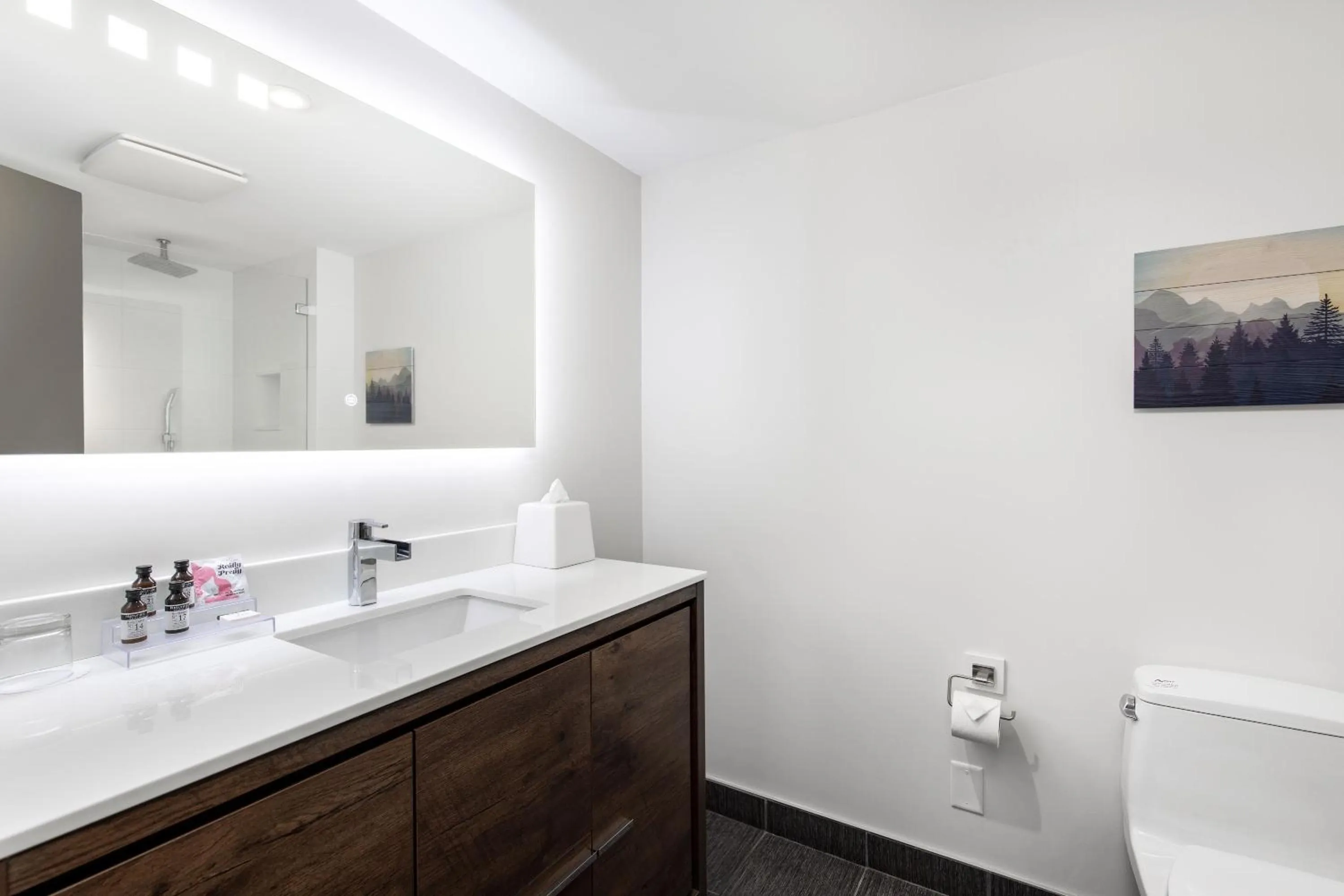 Bathroom in Adara Hotel