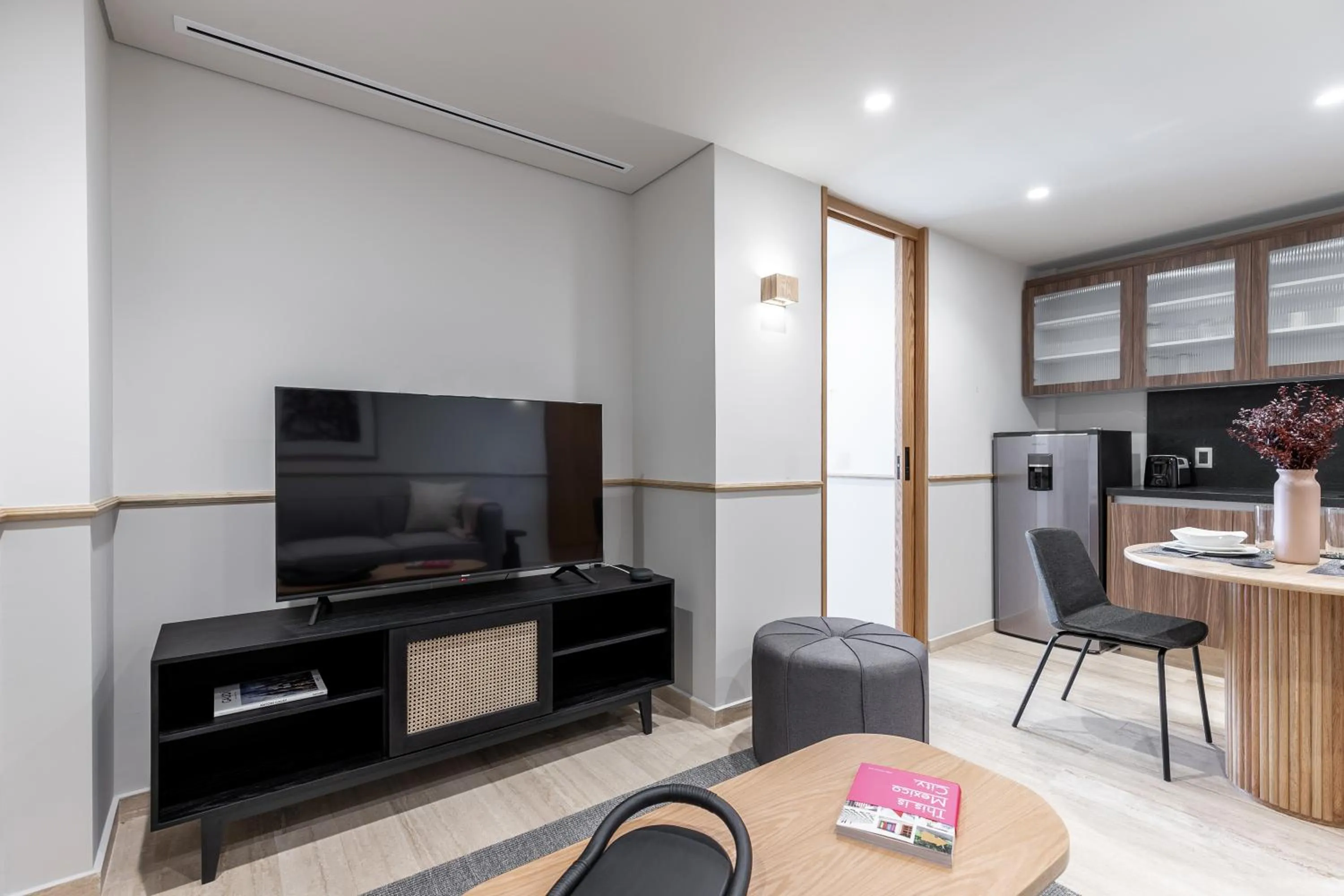 TV and multimedia in ULIV Antara