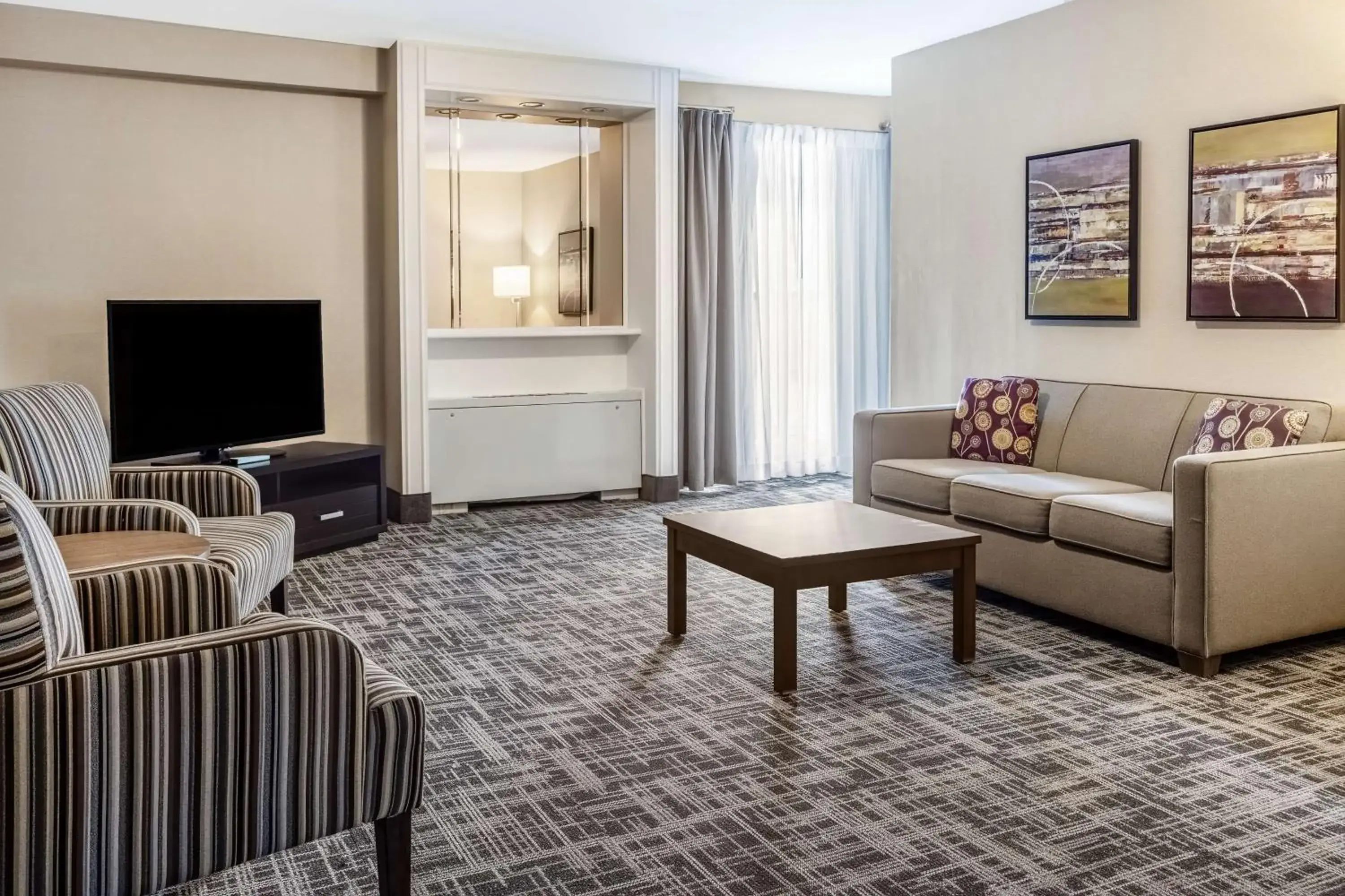 Queen Suite with Sofa Bed, Spa Bath and Living Room - Non-Smoking in Best Western Ville-Marie Montreal Hotel & Suites Queen Suite with Sofa Bed, Spa Bath and Living Room - Non-Smoking in Best Western Ville-Marie Montreal Hotel & Suites