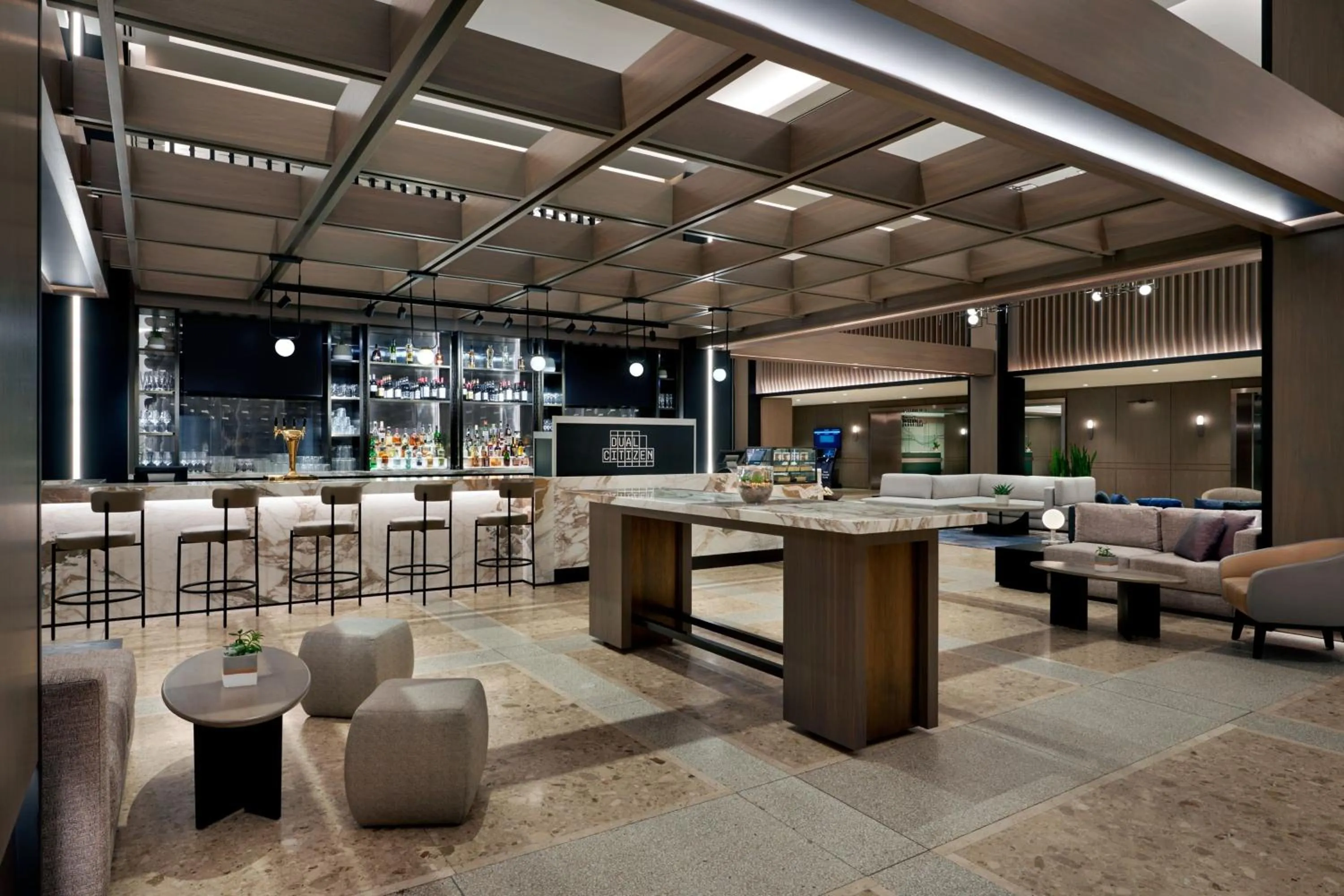 Lounge or bar in Sheraton Centre Toronto Hotel