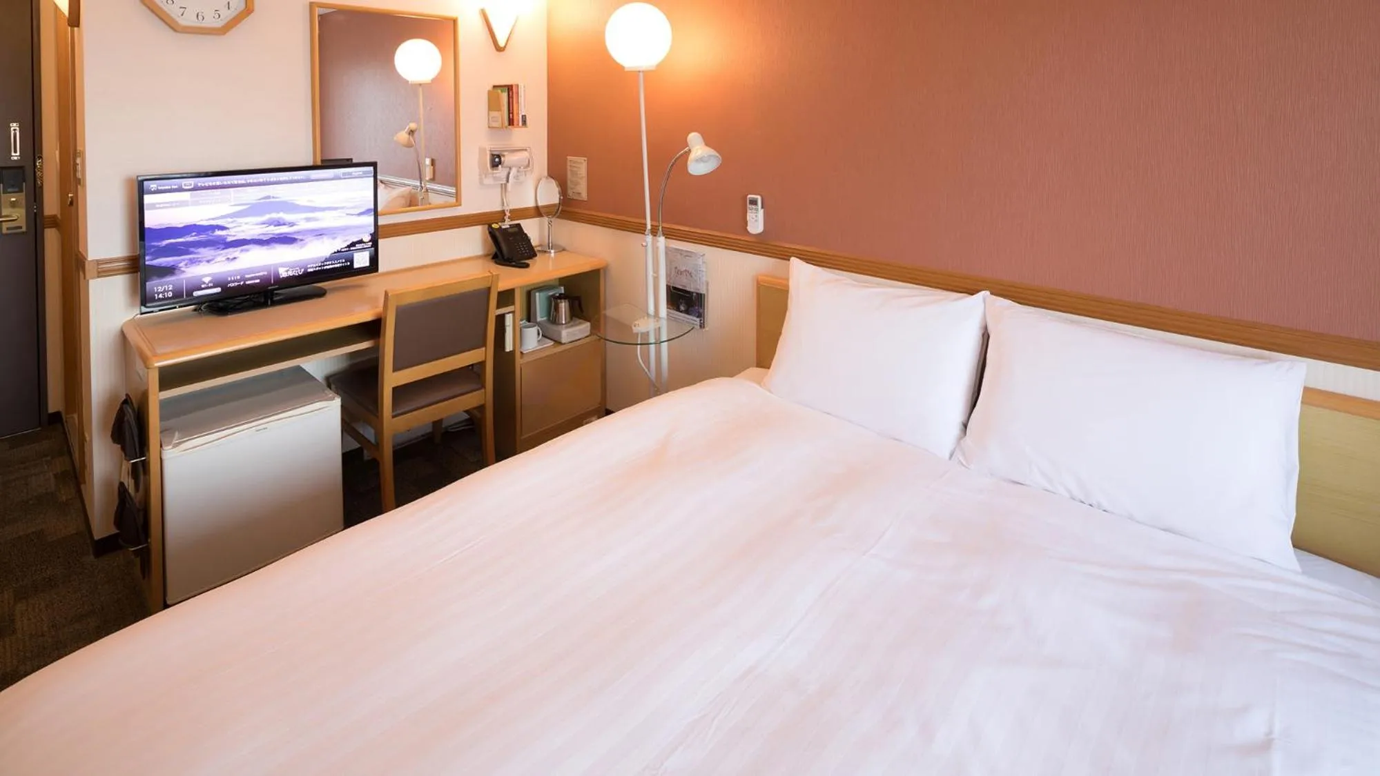 Bedroom, Bed in Toyoko Inn Hakata-eki Minami