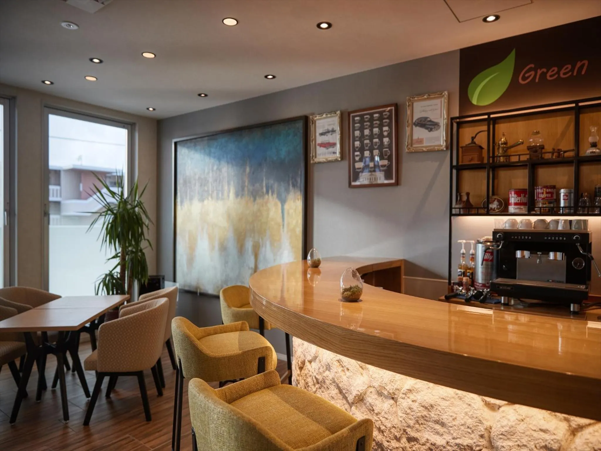 Lounge or bar in THE GRAND HOTEL GINOWAN