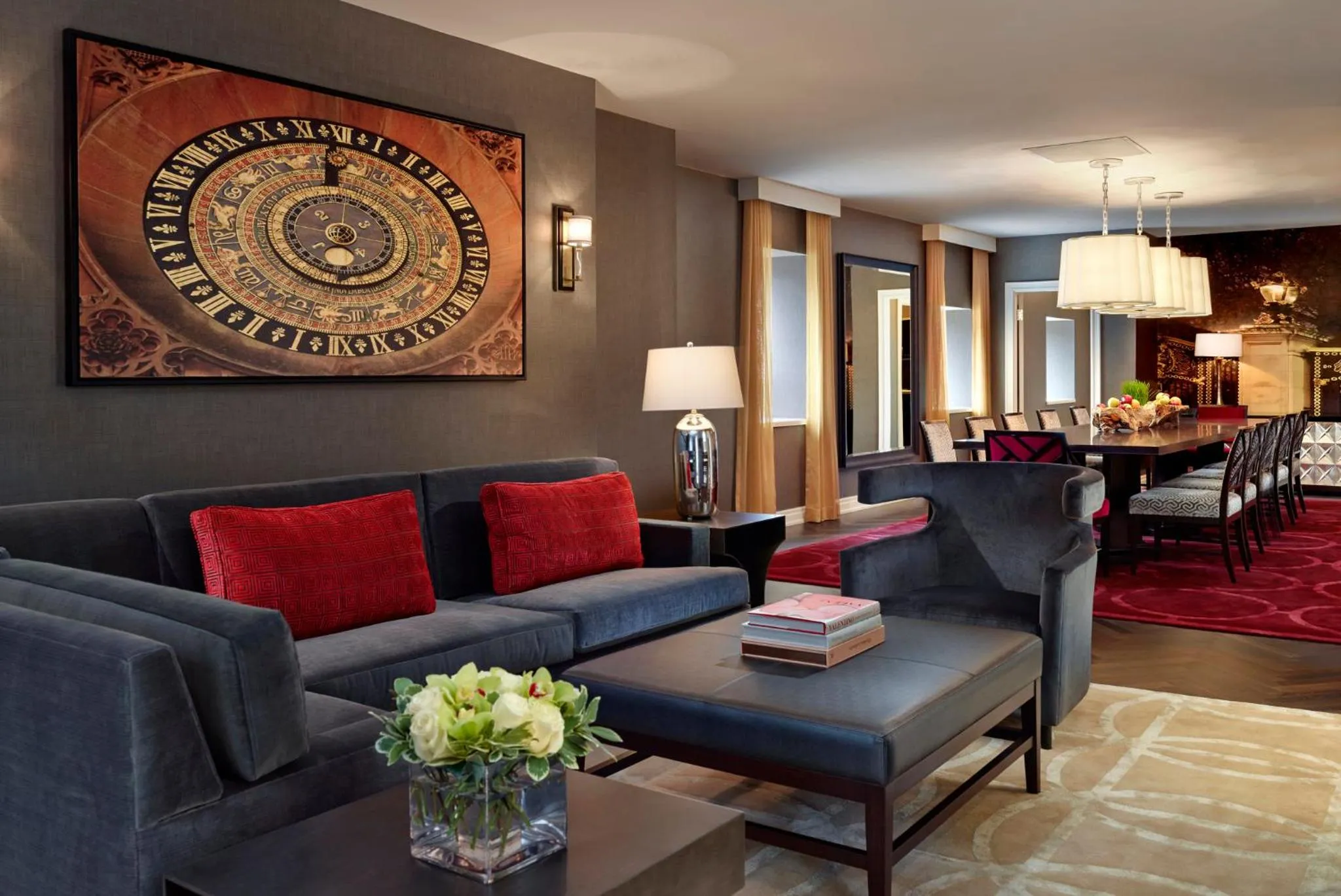 Photo of the whole room in The Omni King Edward Hotel