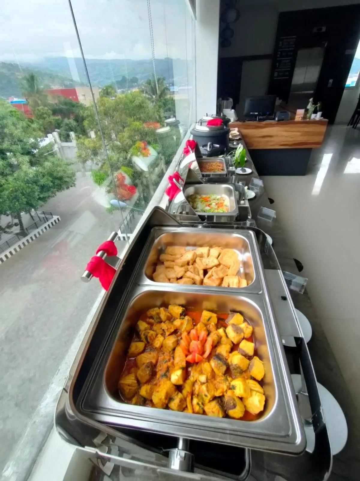 Food and drinks in Front One Green Boutique Hotel Abepura