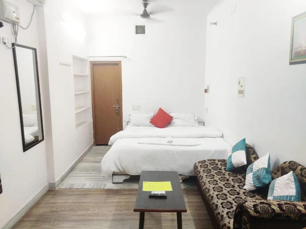 Kesher Paying Guest House