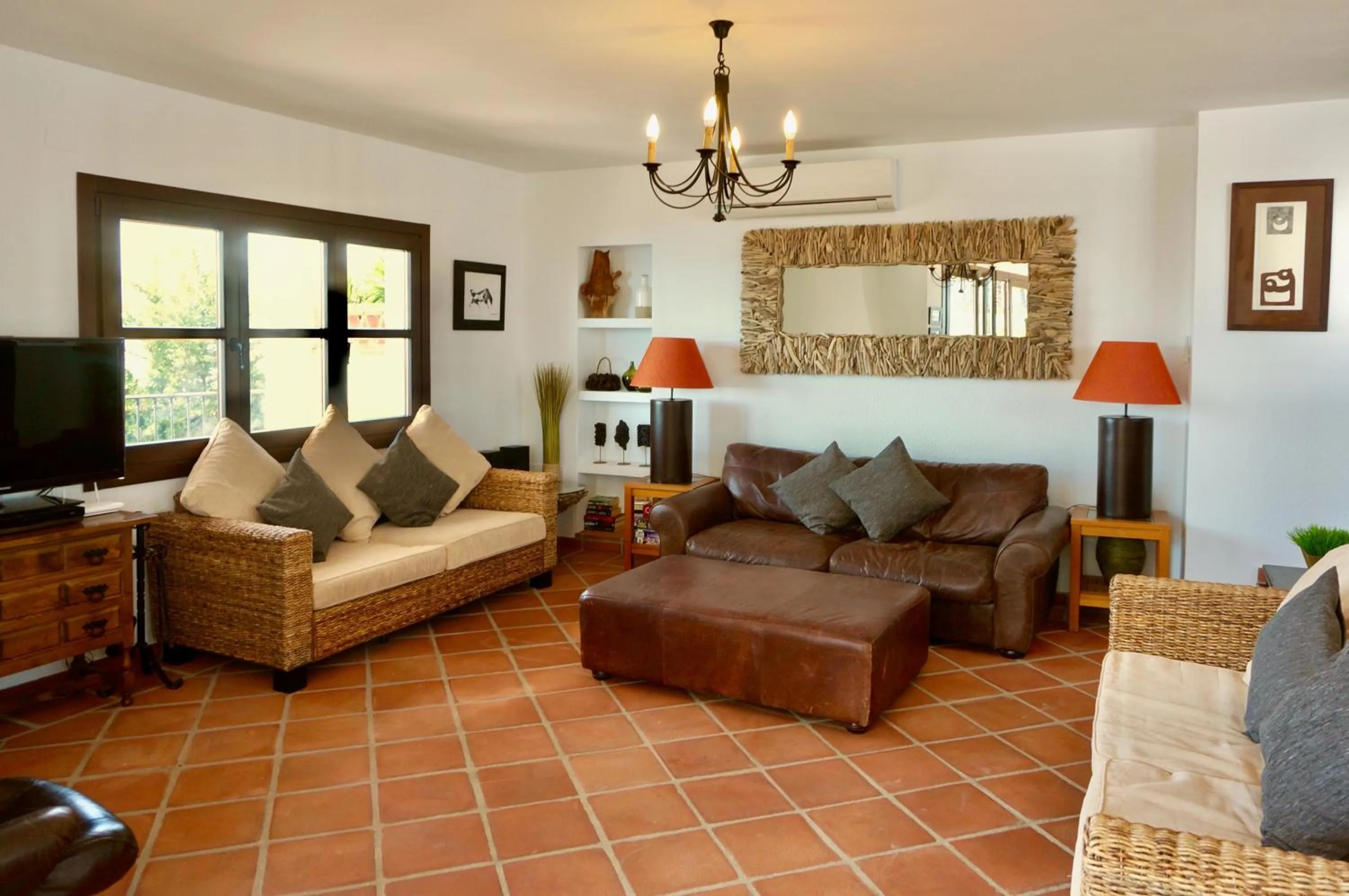 Property building in Casa Alba