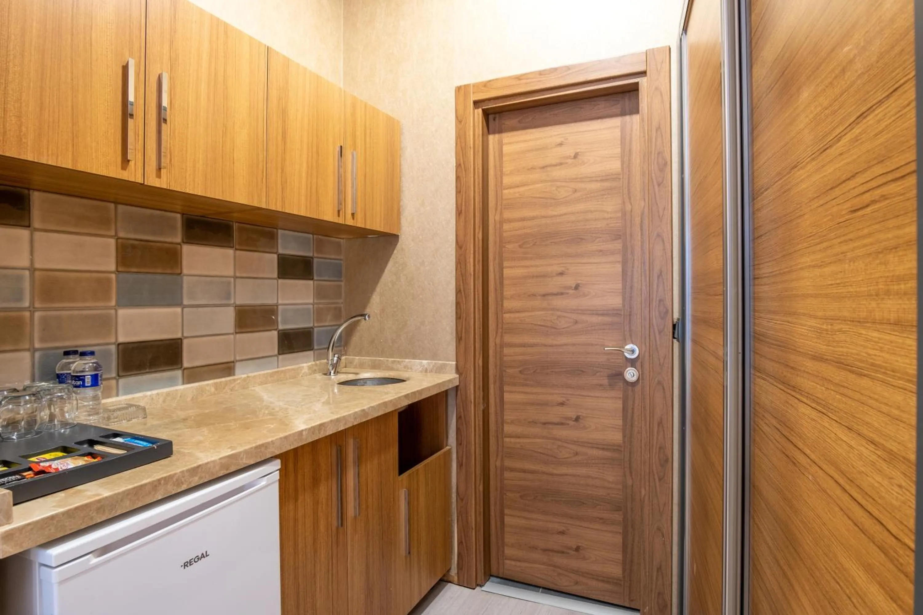 Coffee/tea facilities in Orange Hotel & Spa