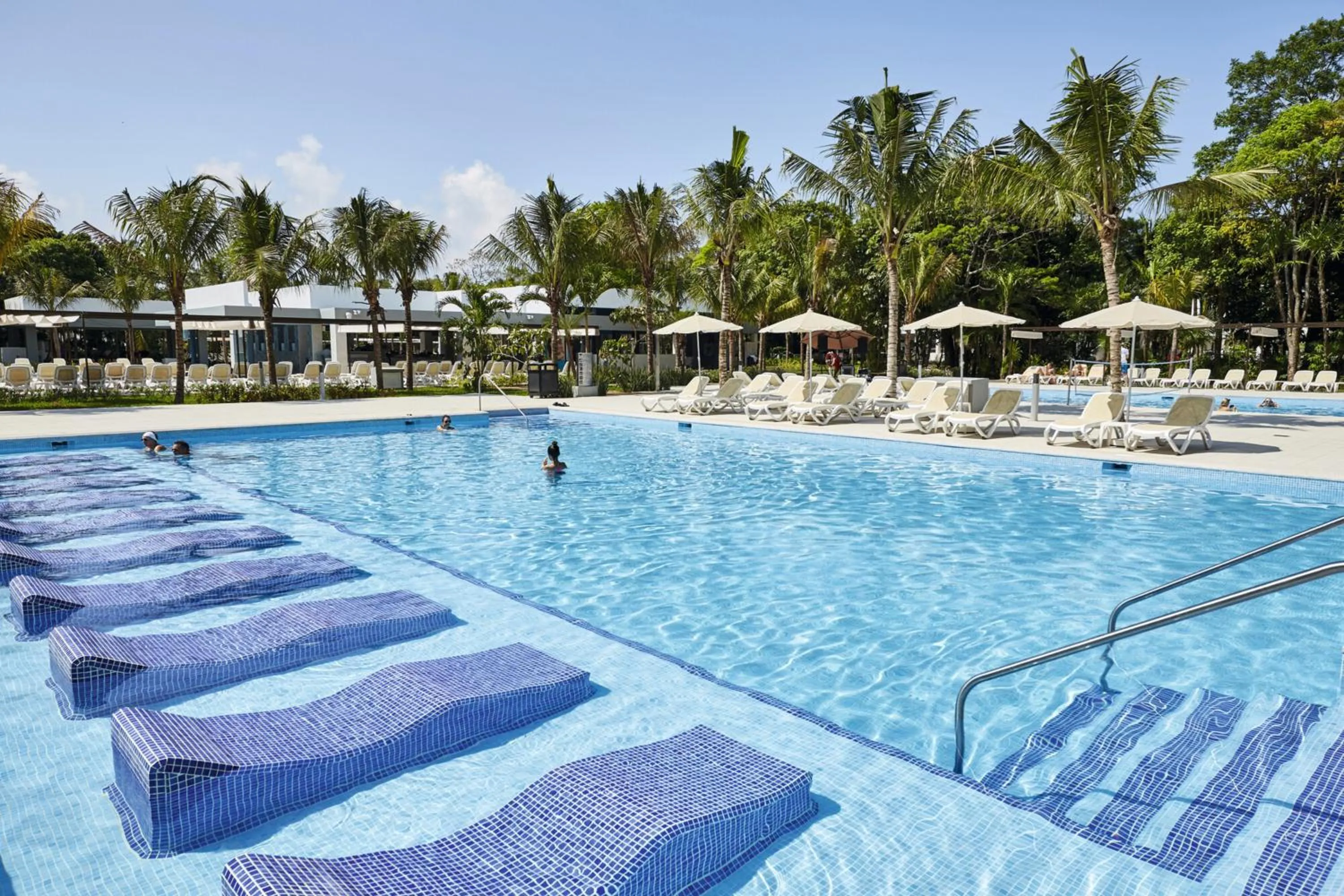 Swimming pool in Riu Tequila - All Inclusive