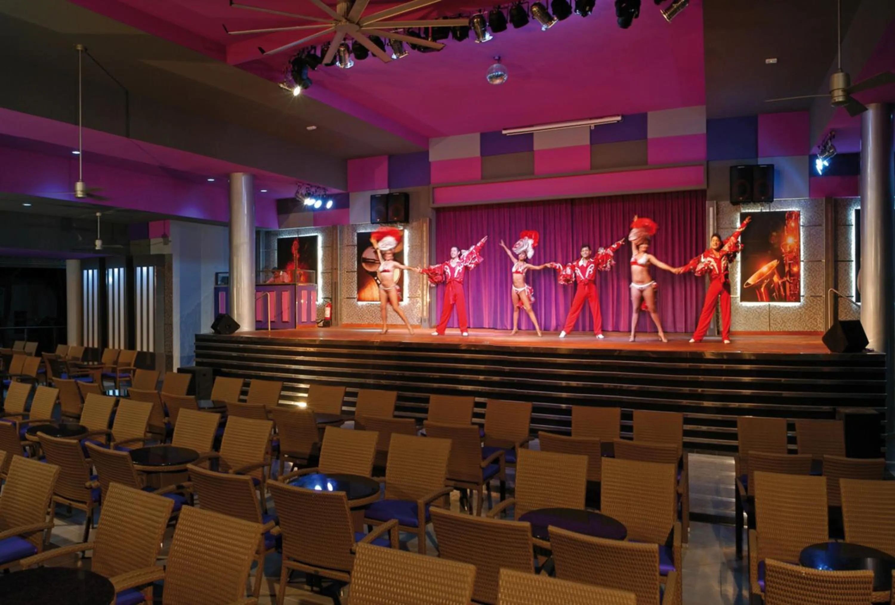 Activities in Riu Yucatan - All Inclusive