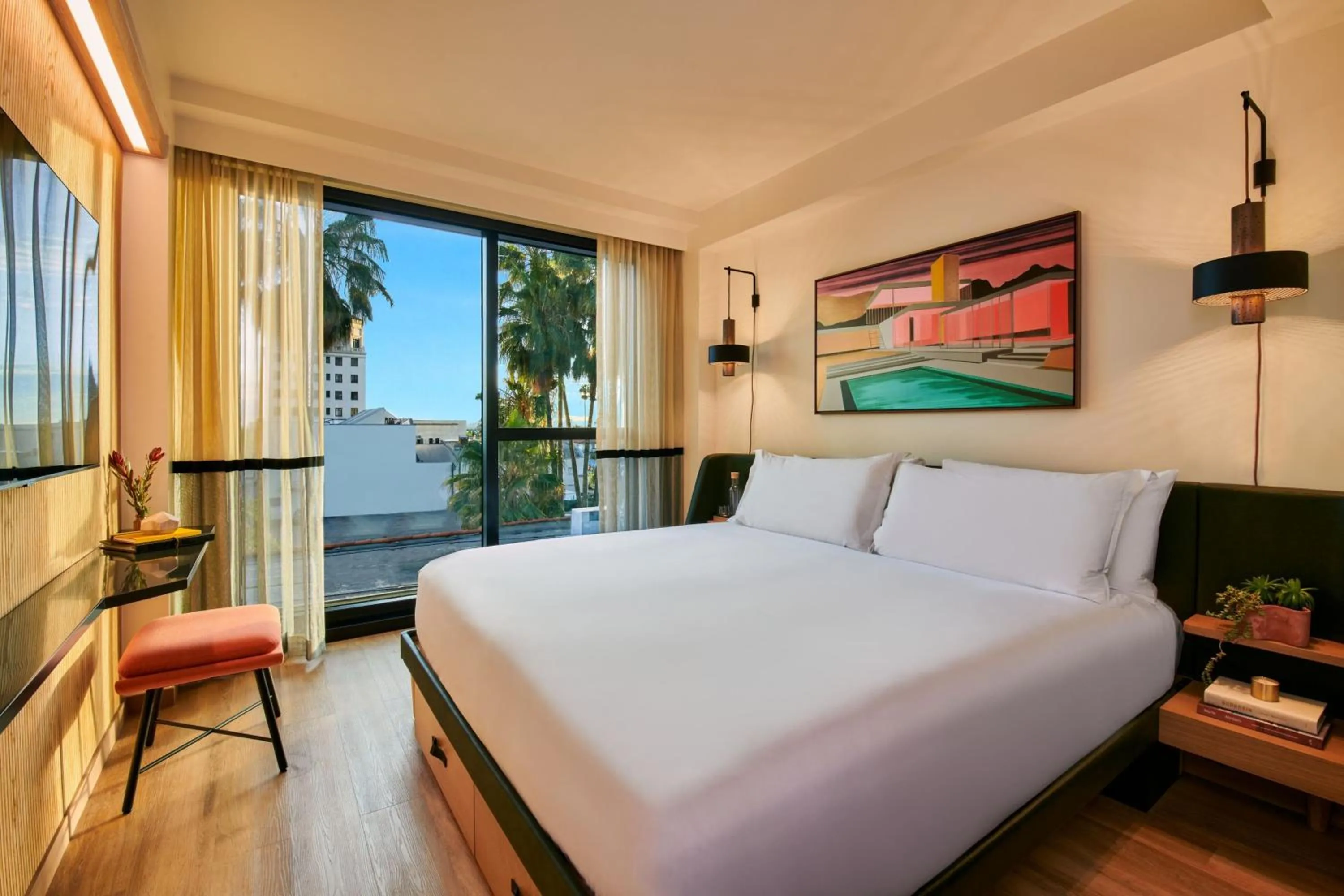 Photo of the whole room, Bed in HOLLYWOOD VOLUME, a Tribute Portfolio Hotel